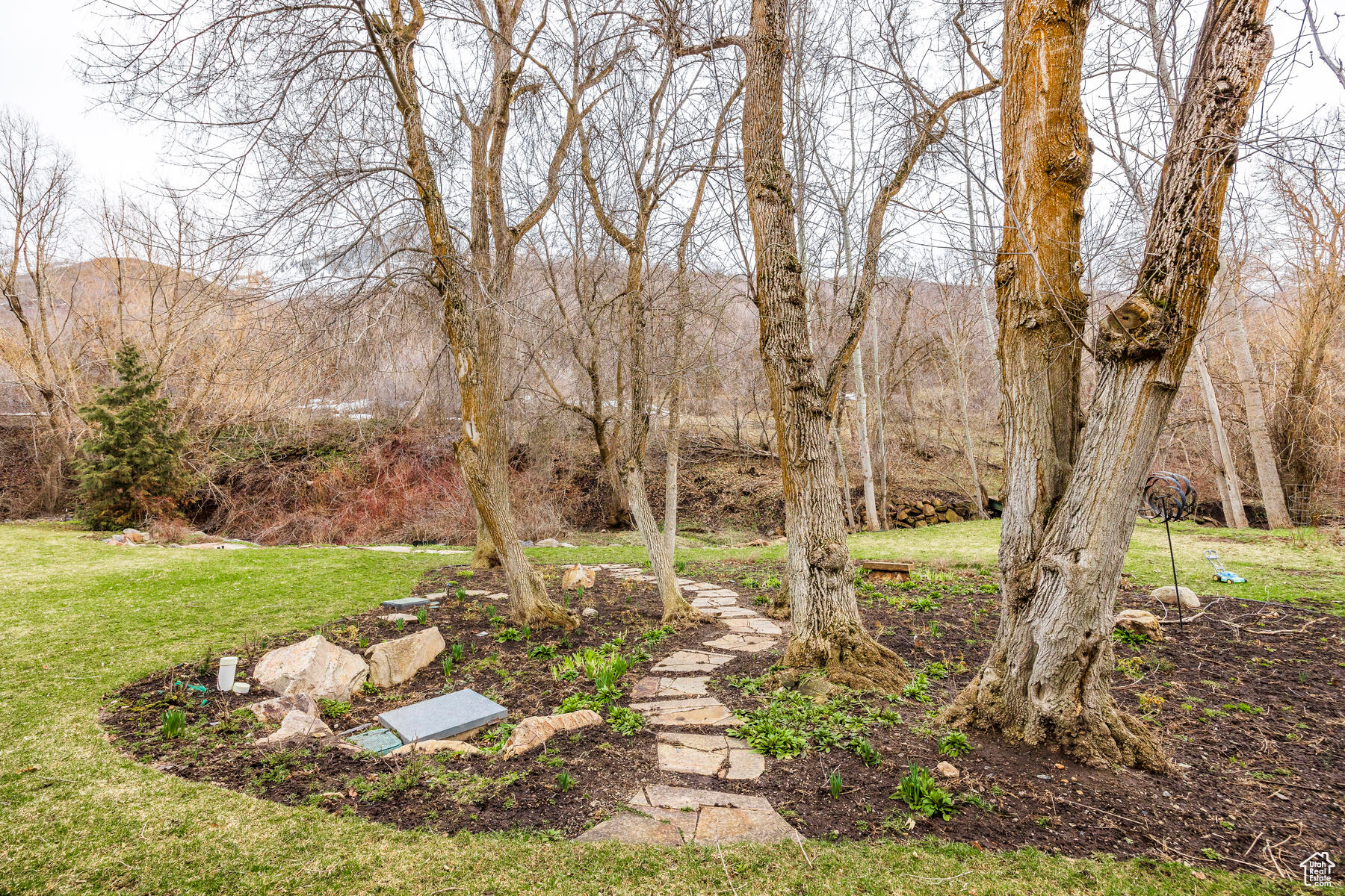 5010 E TRAILS END WAY
