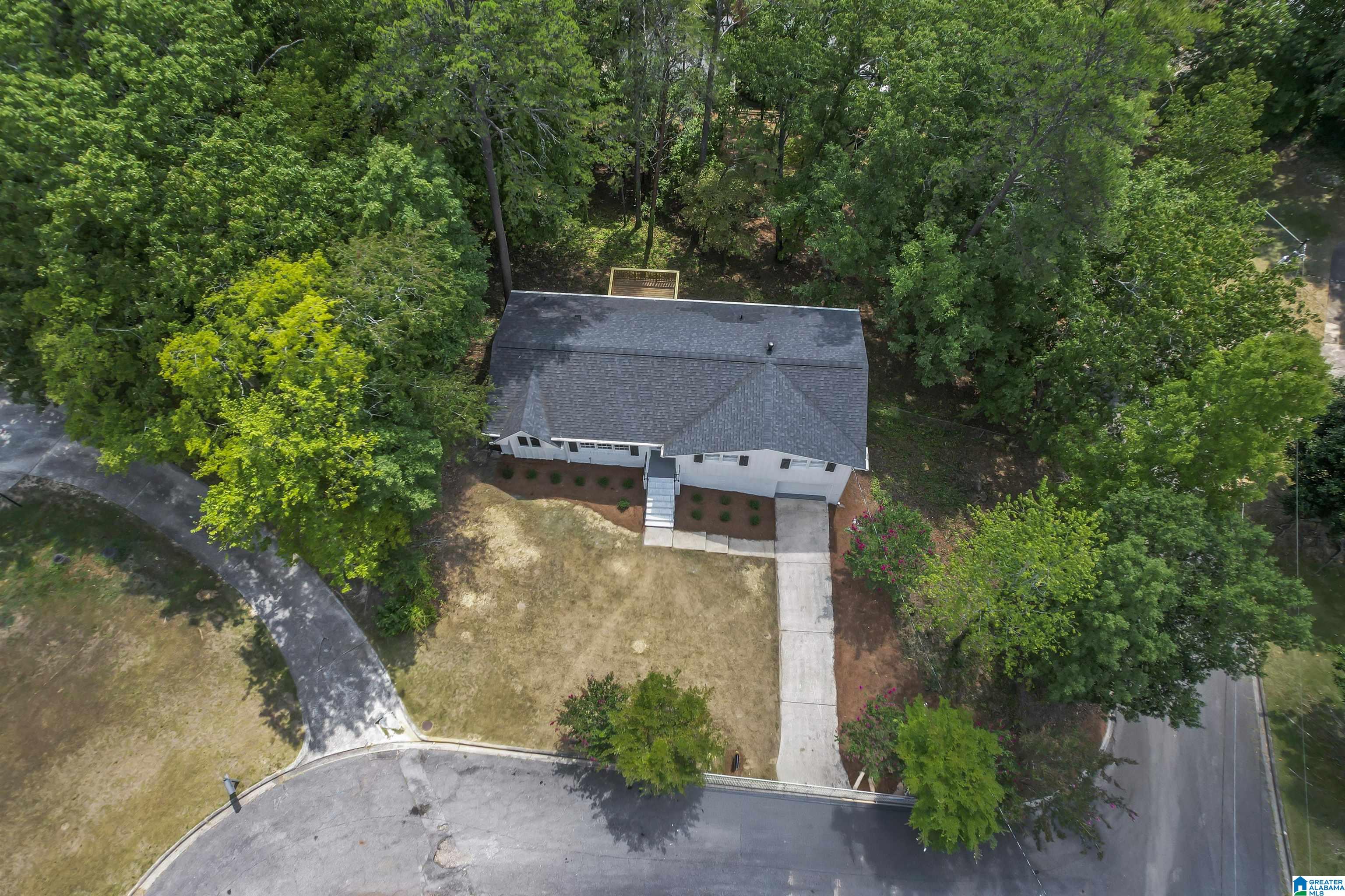 640 FERNDALE CIRCLE