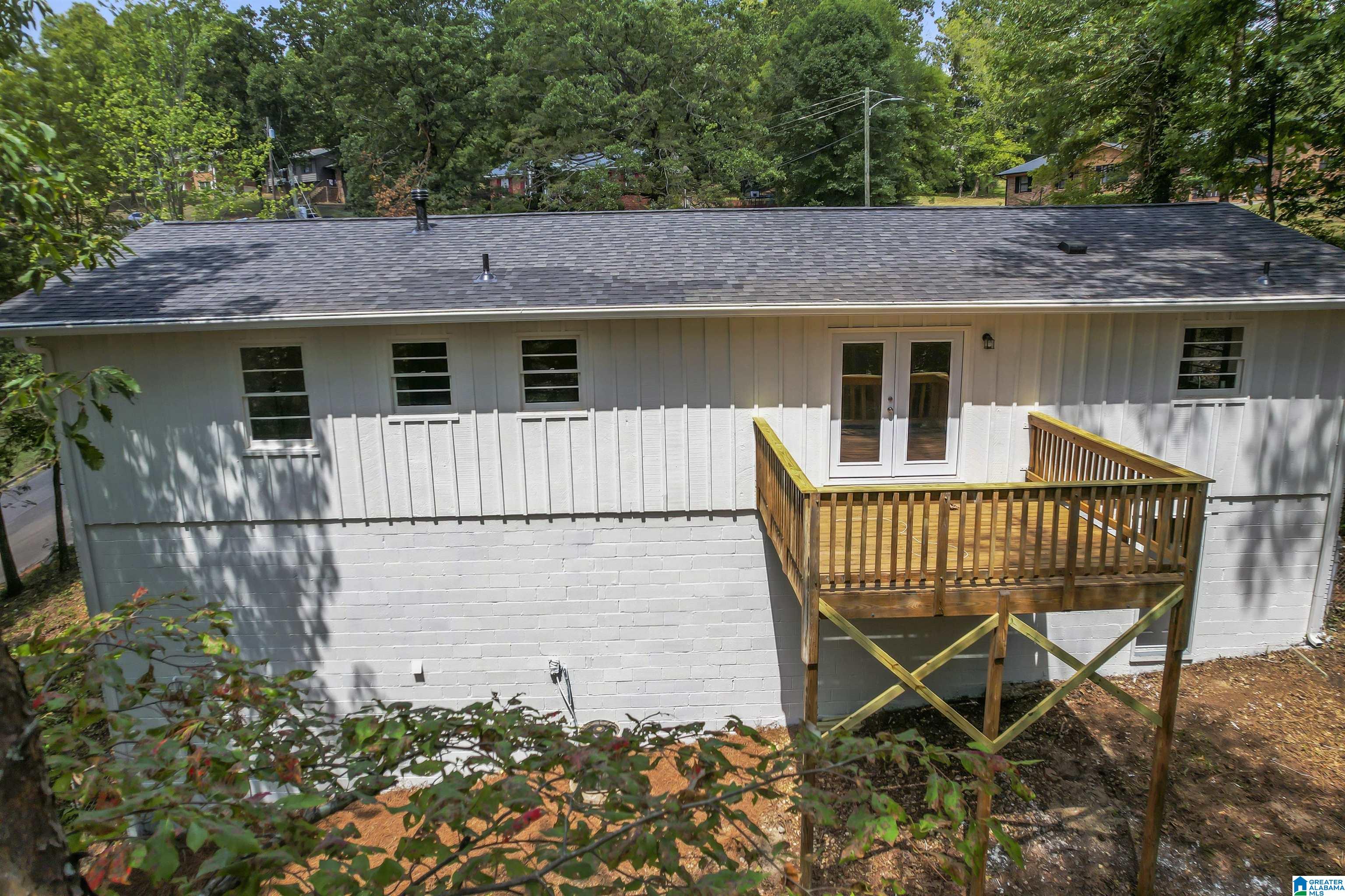 640 FERNDALE CIRCLE