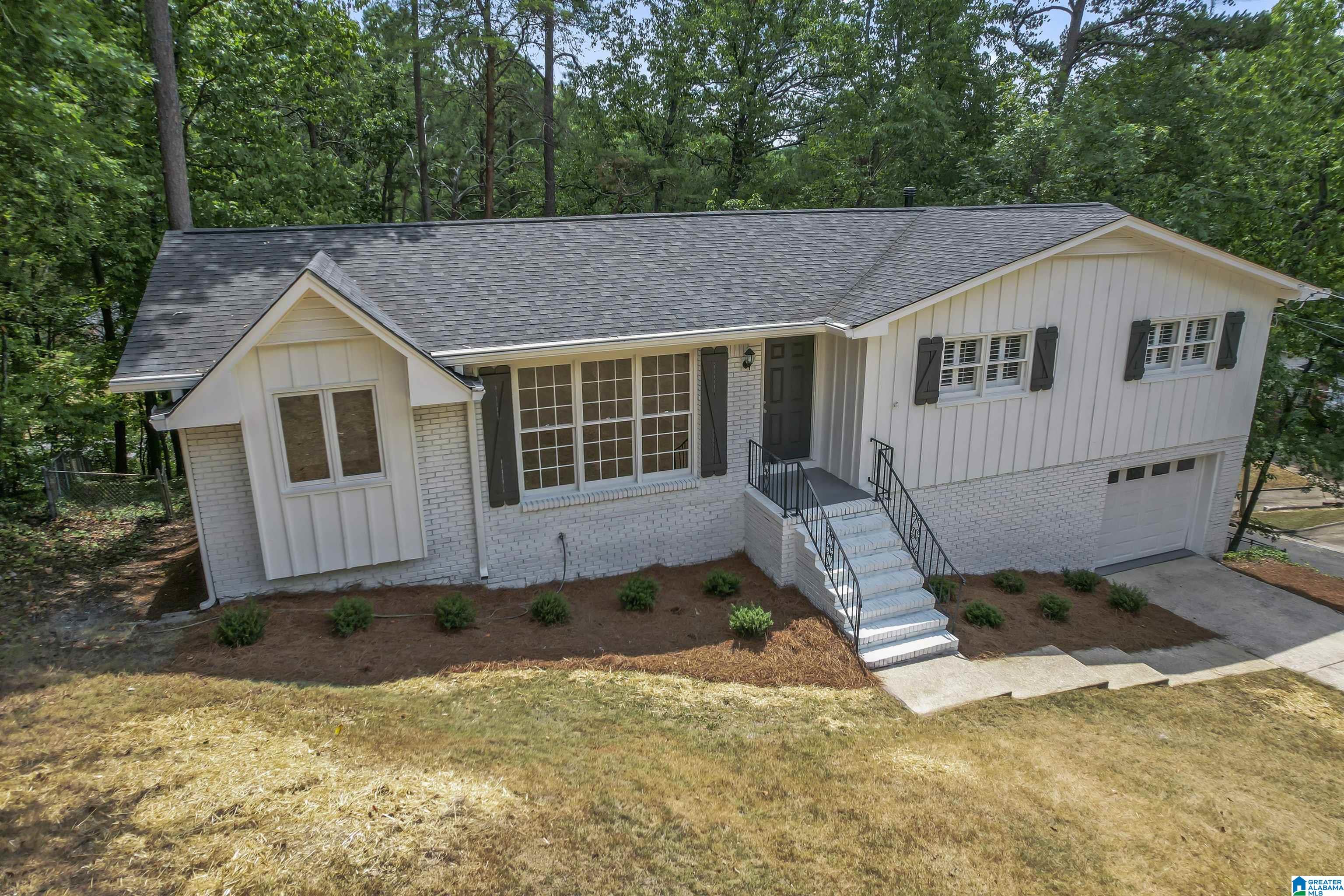 640 FERNDALE CIRCLE