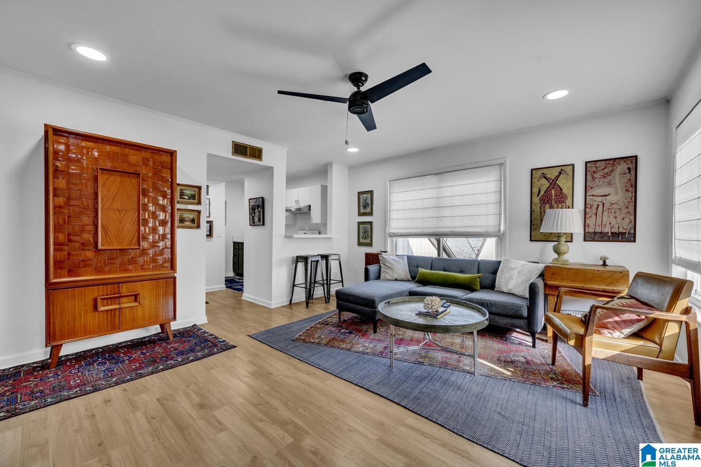 3350 ALTAMONT ROAD S Unit: b17