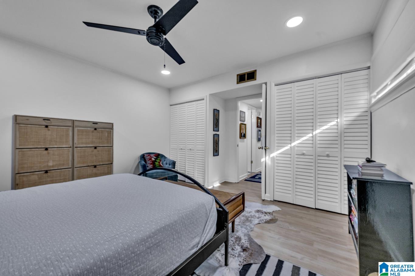 3350 ALTAMONT ROAD S Unit: b17