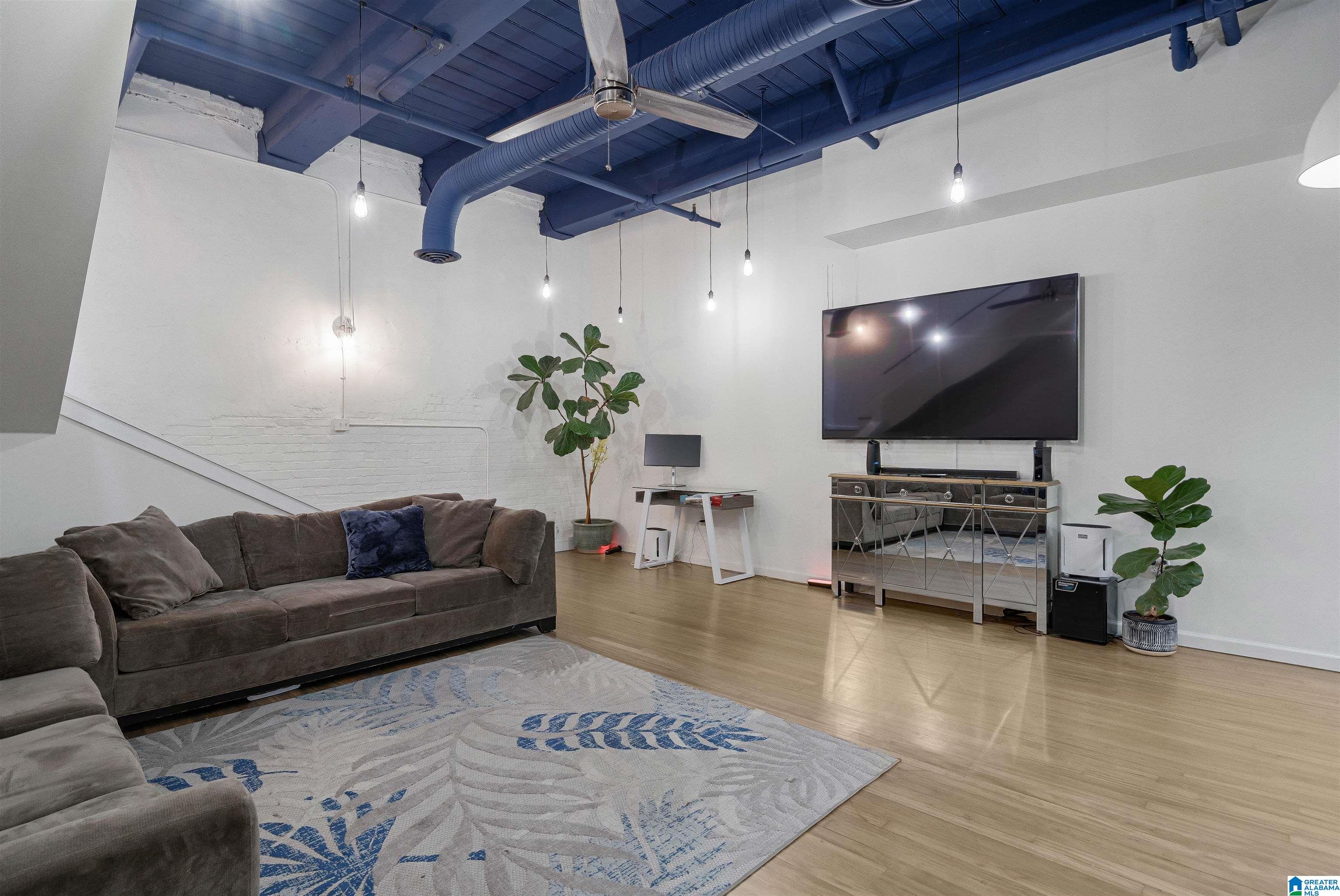 2301 1ST AVENUE Unit: 208