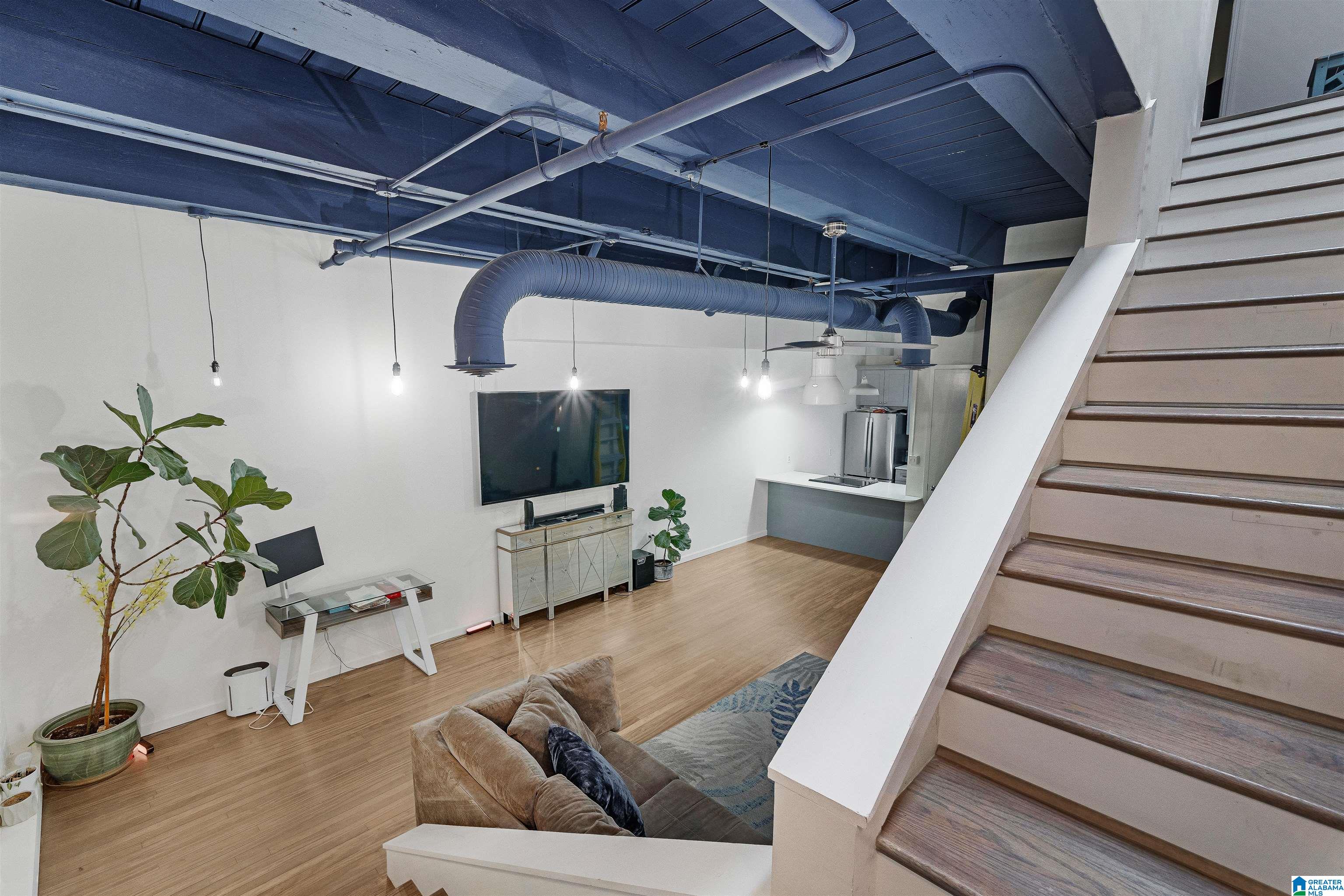 2301 1ST AVENUE Unit: 208