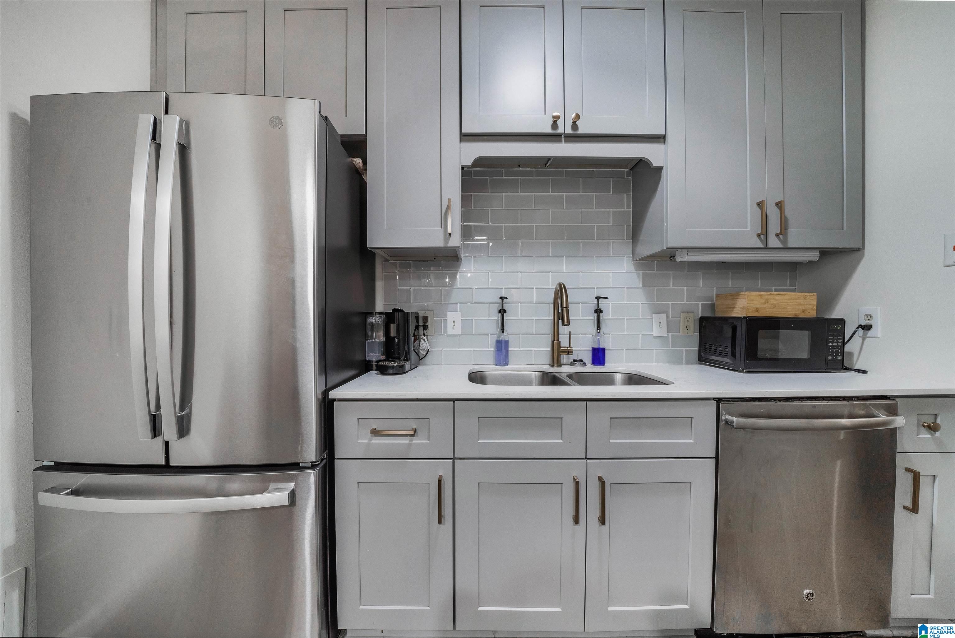 2301 1ST AVENUE Unit: 208
