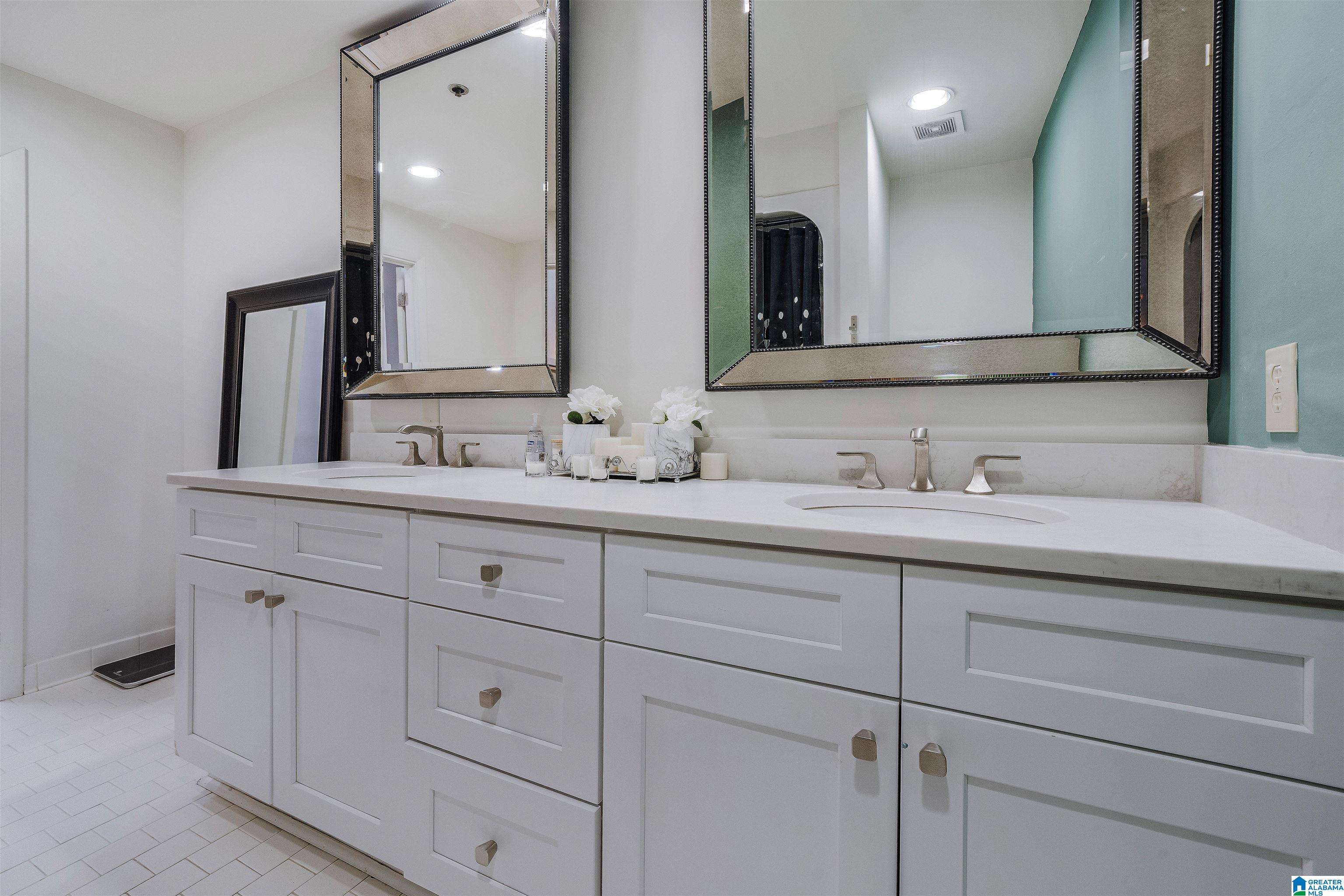 2301 1ST AVENUE Unit: 208