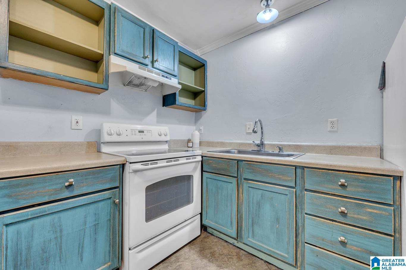 2727 HIGHLAND AVENUE S Unit: 105B