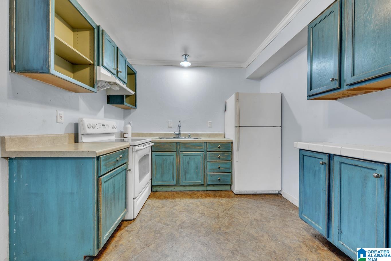 2727 HIGHLAND AVENUE S Unit: 105B