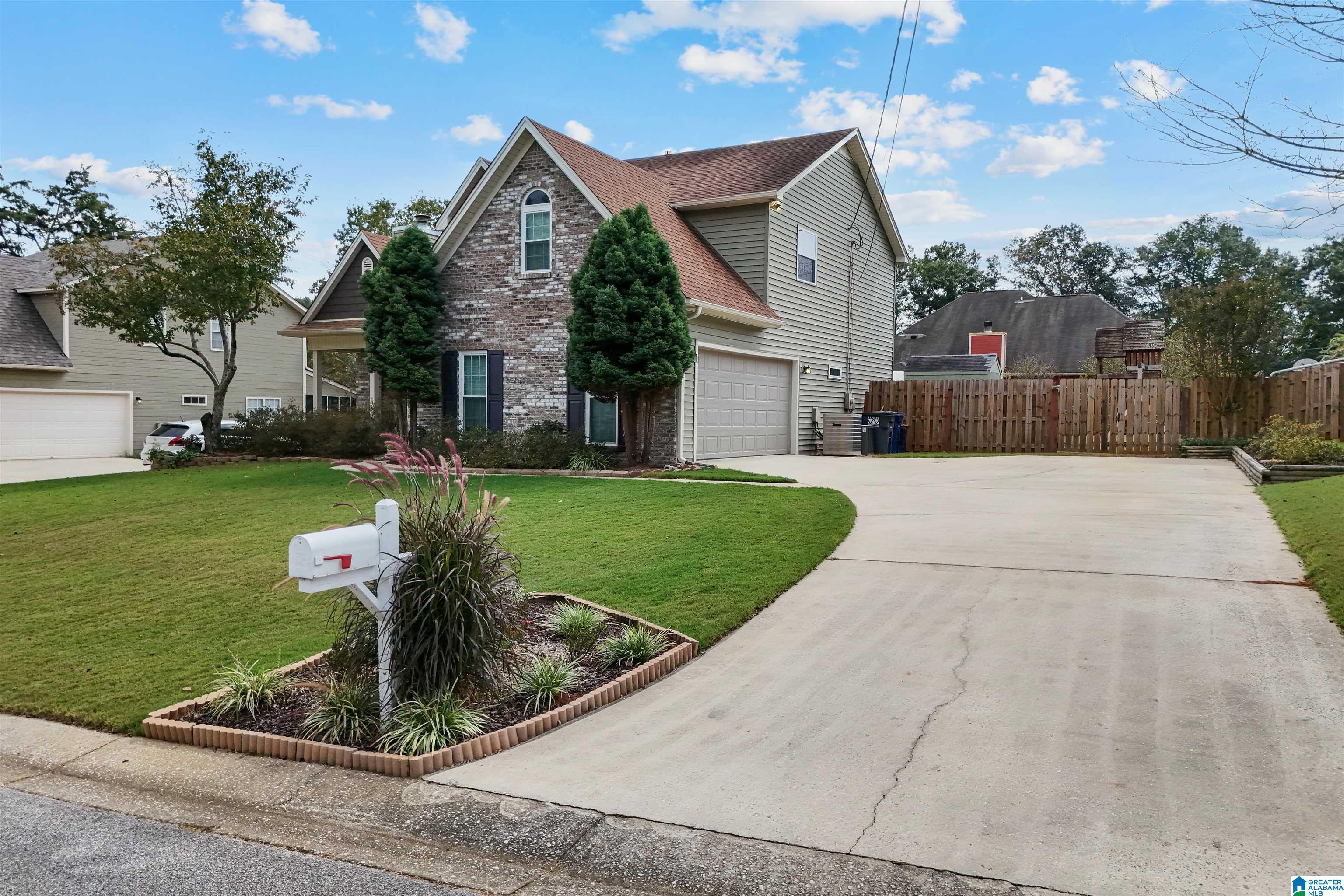 5009 BRIDLEWOOD PARC LANE