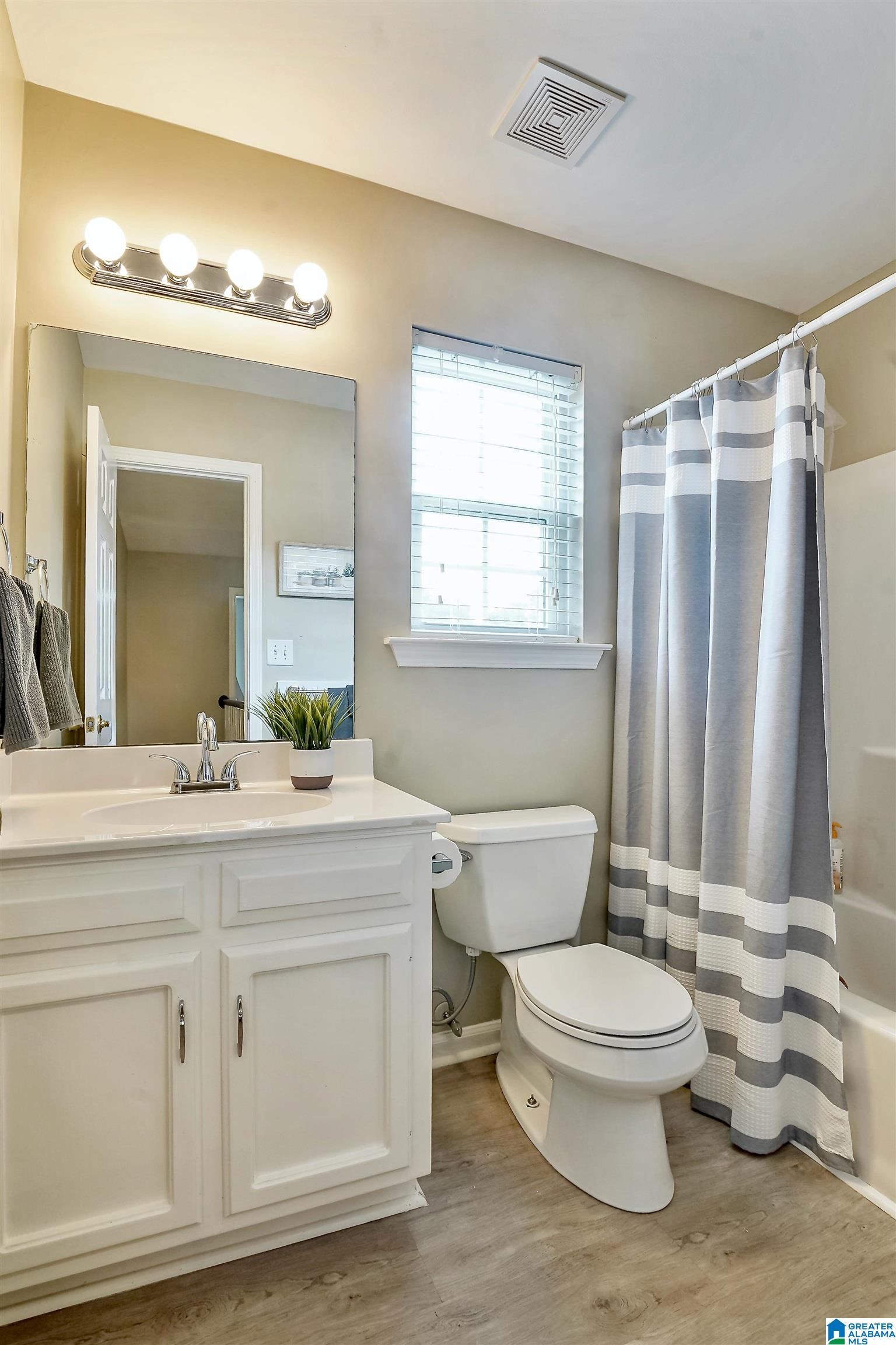 5009 BRIDLEWOOD PARC LANE