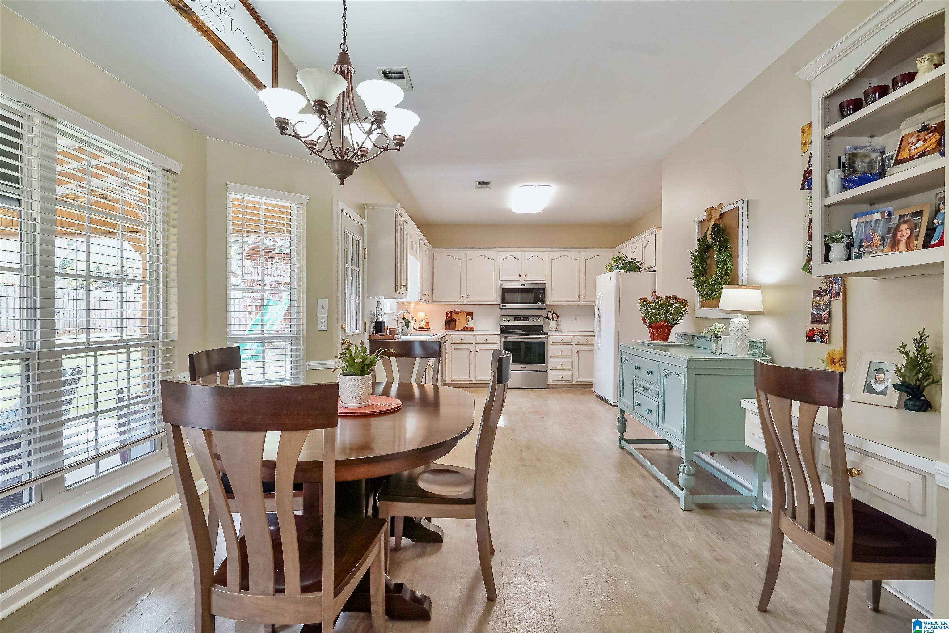 5009 BRIDLEWOOD PARC LANE