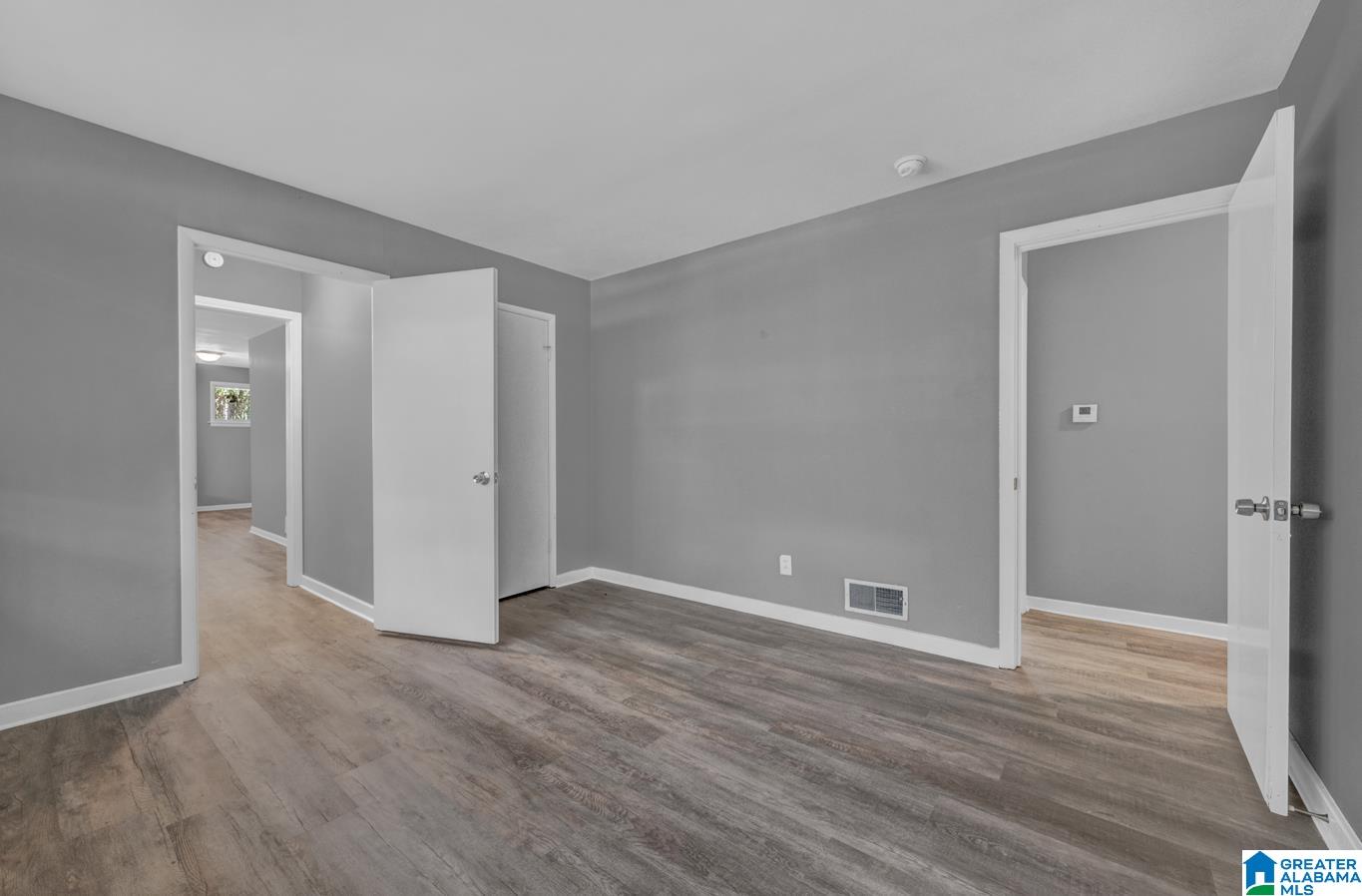 937 HICKORY DRIVE