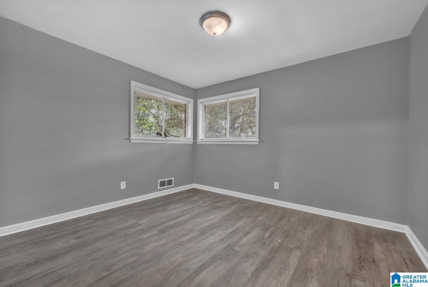 937 HICKORY DRIVE