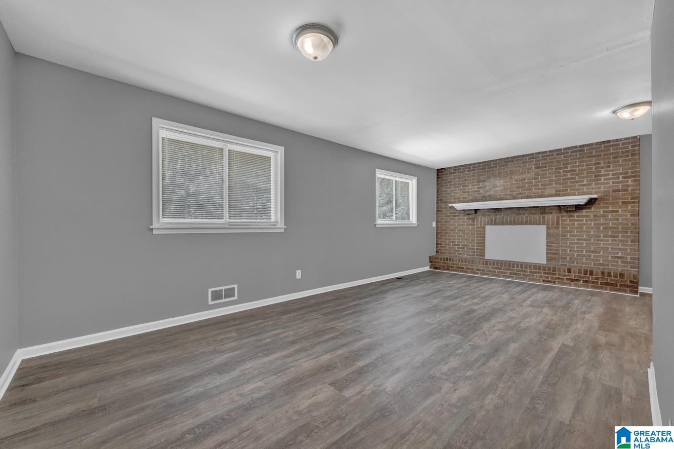 937 HICKORY DRIVE