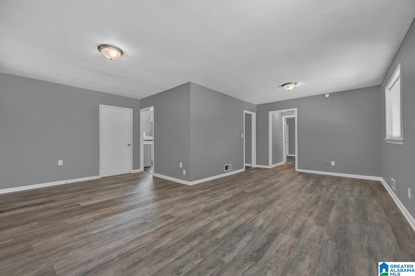 937 HICKORY DRIVE