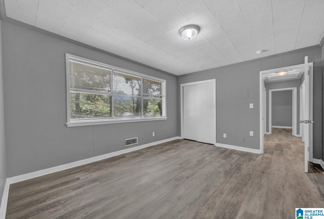 937 HICKORY DRIVE