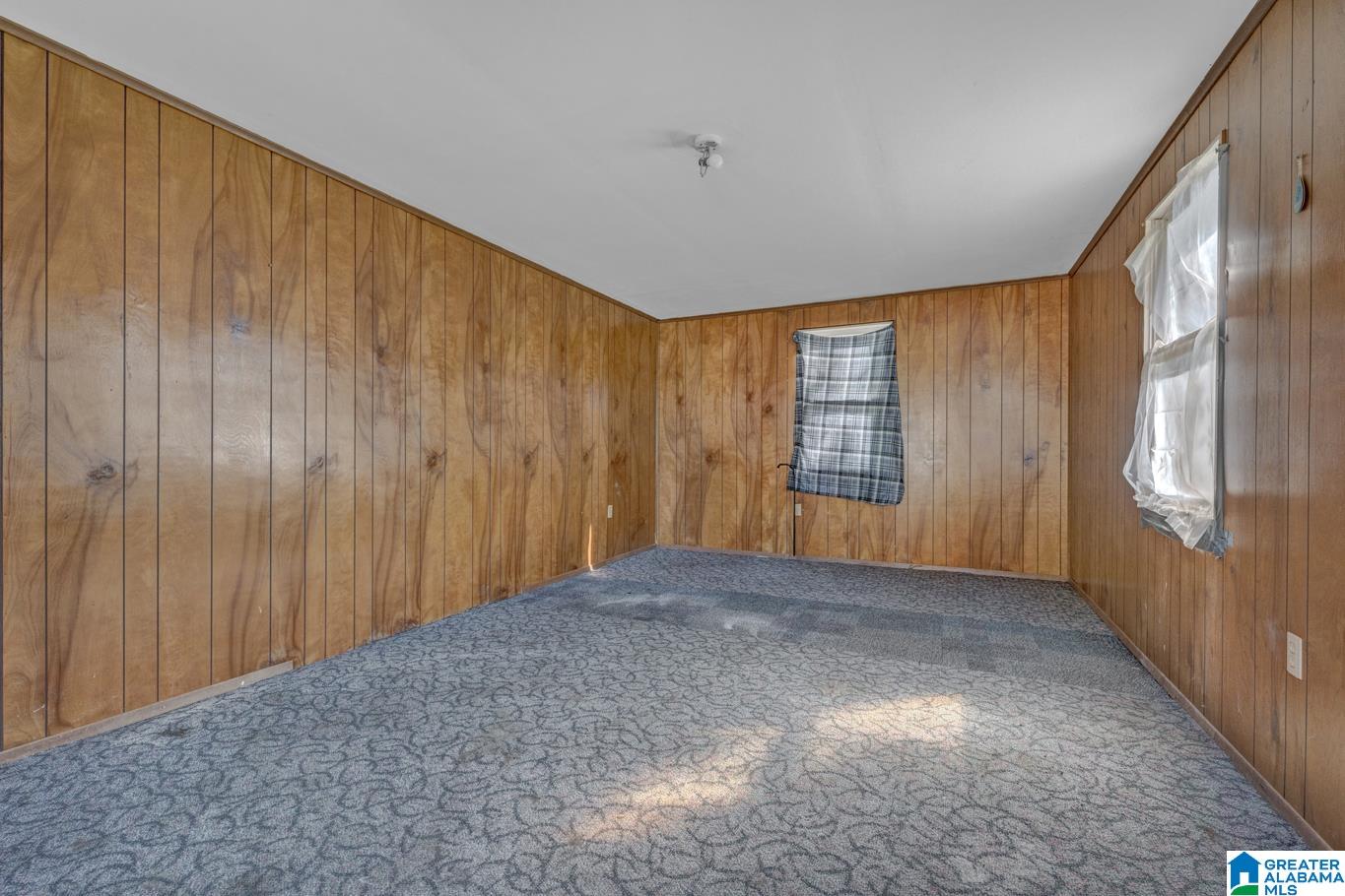 937 HICKORY DRIVE