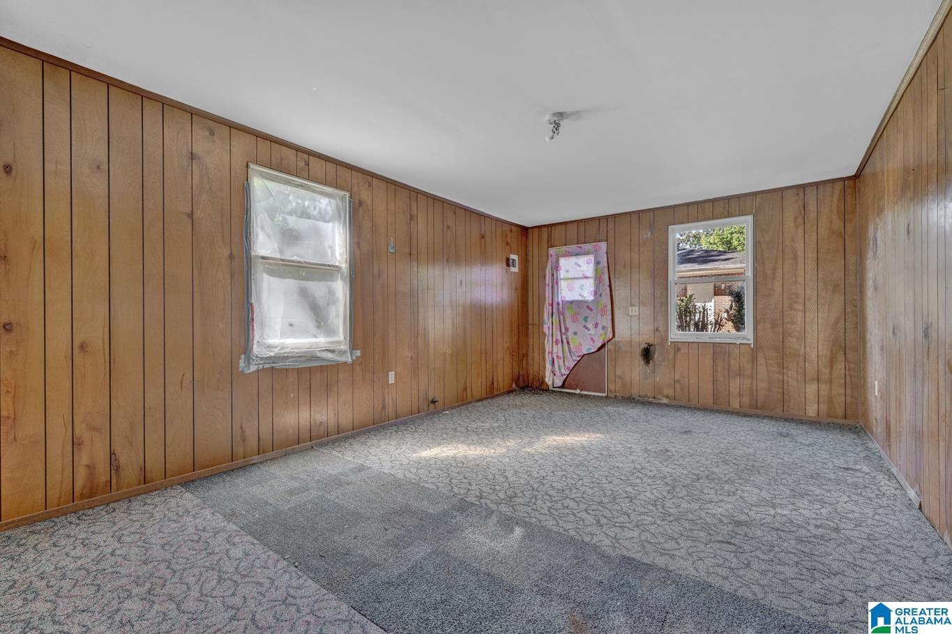 937 HICKORY DRIVE