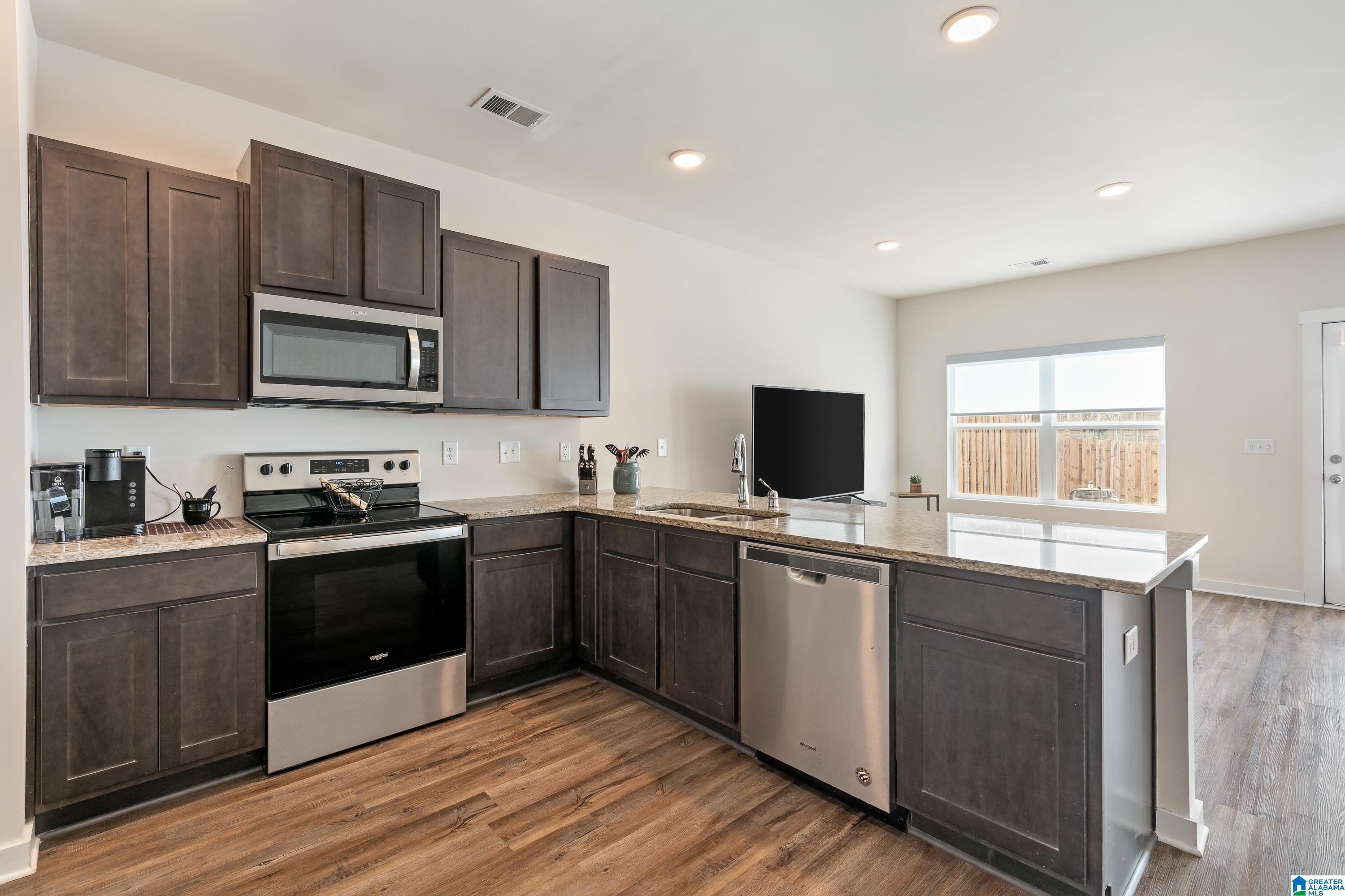 577 THE HEIGHTS LANE
