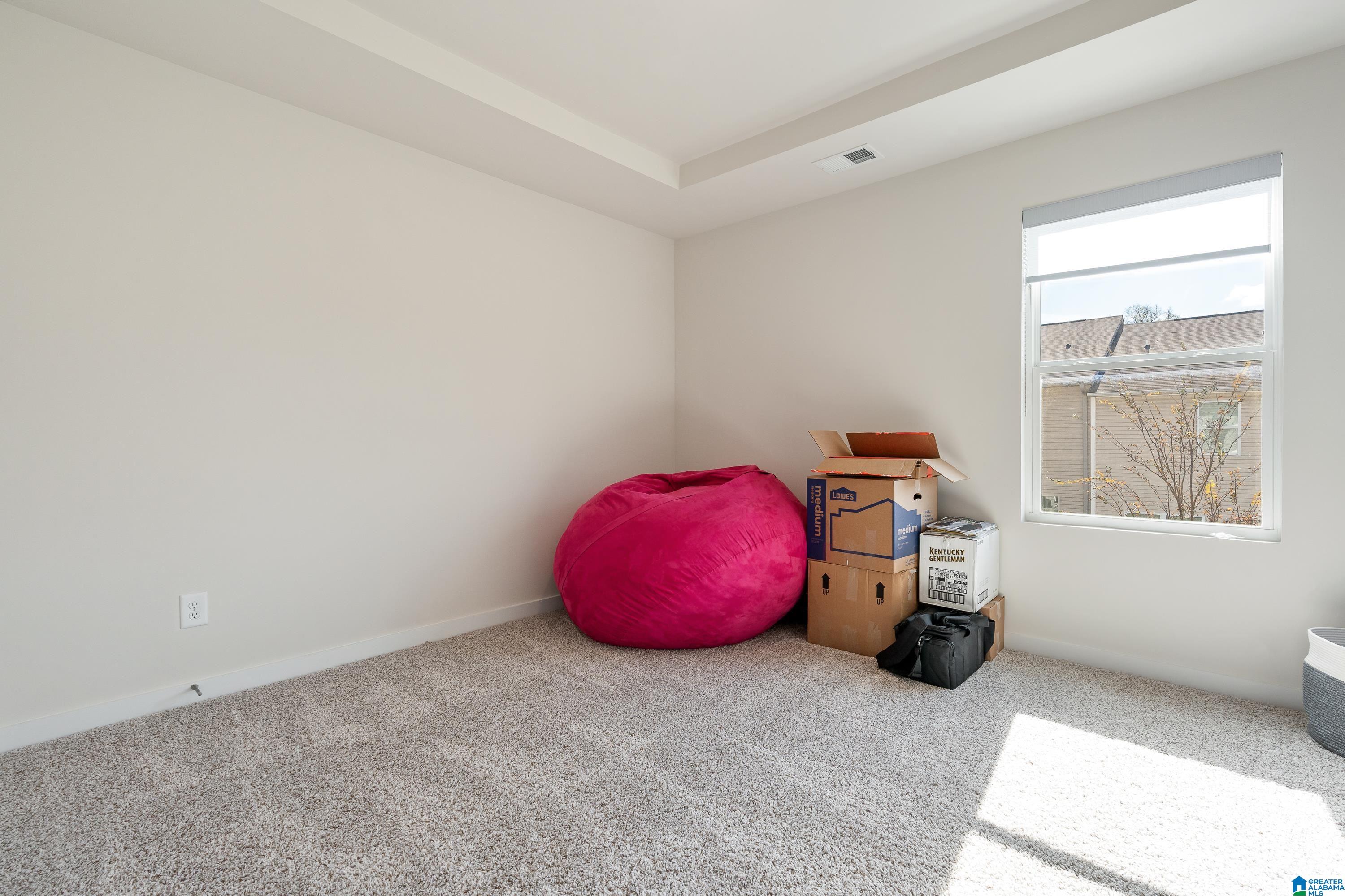 577 THE HEIGHTS LANE