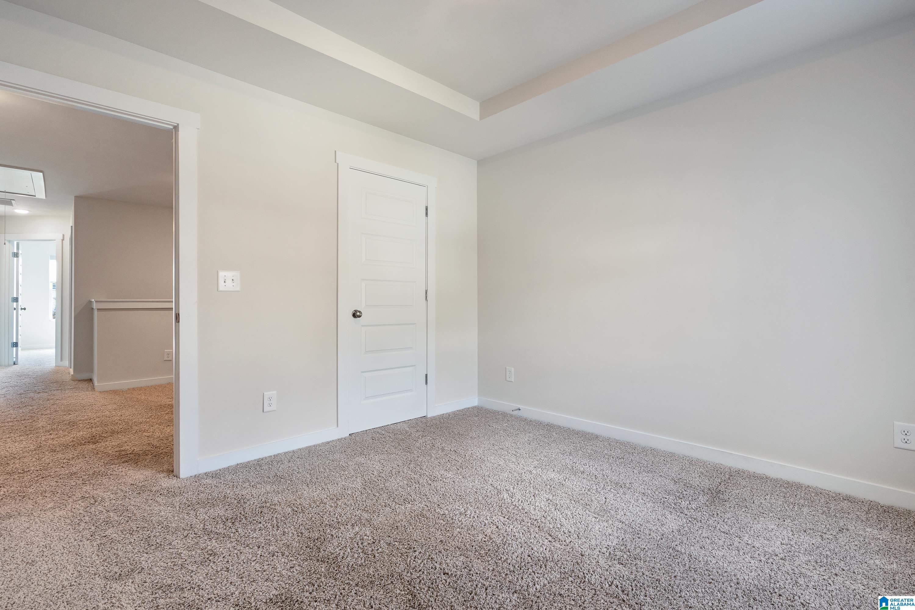 577 THE HEIGHTS LANE