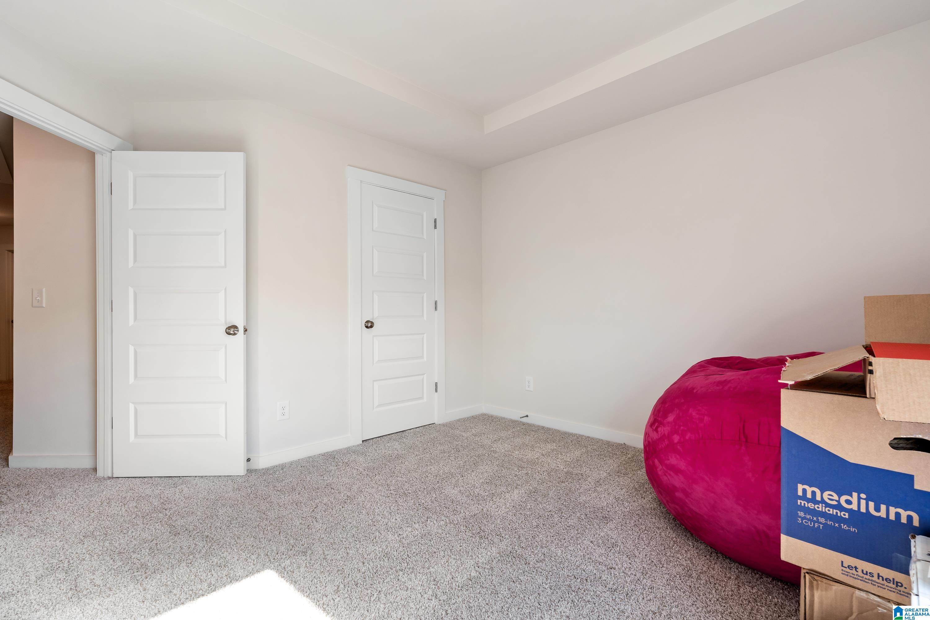 577 THE HEIGHTS LANE