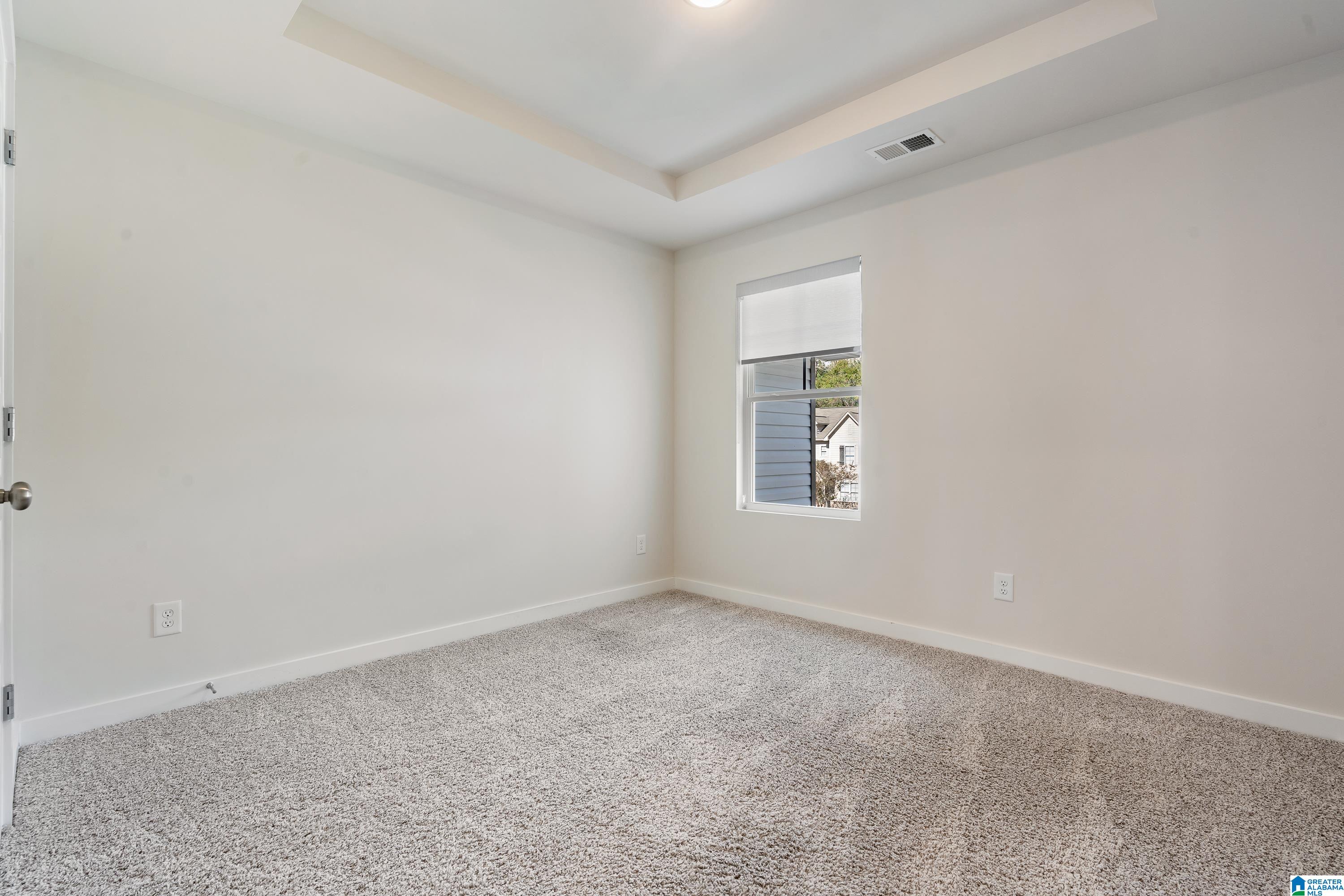 577 THE HEIGHTS LANE