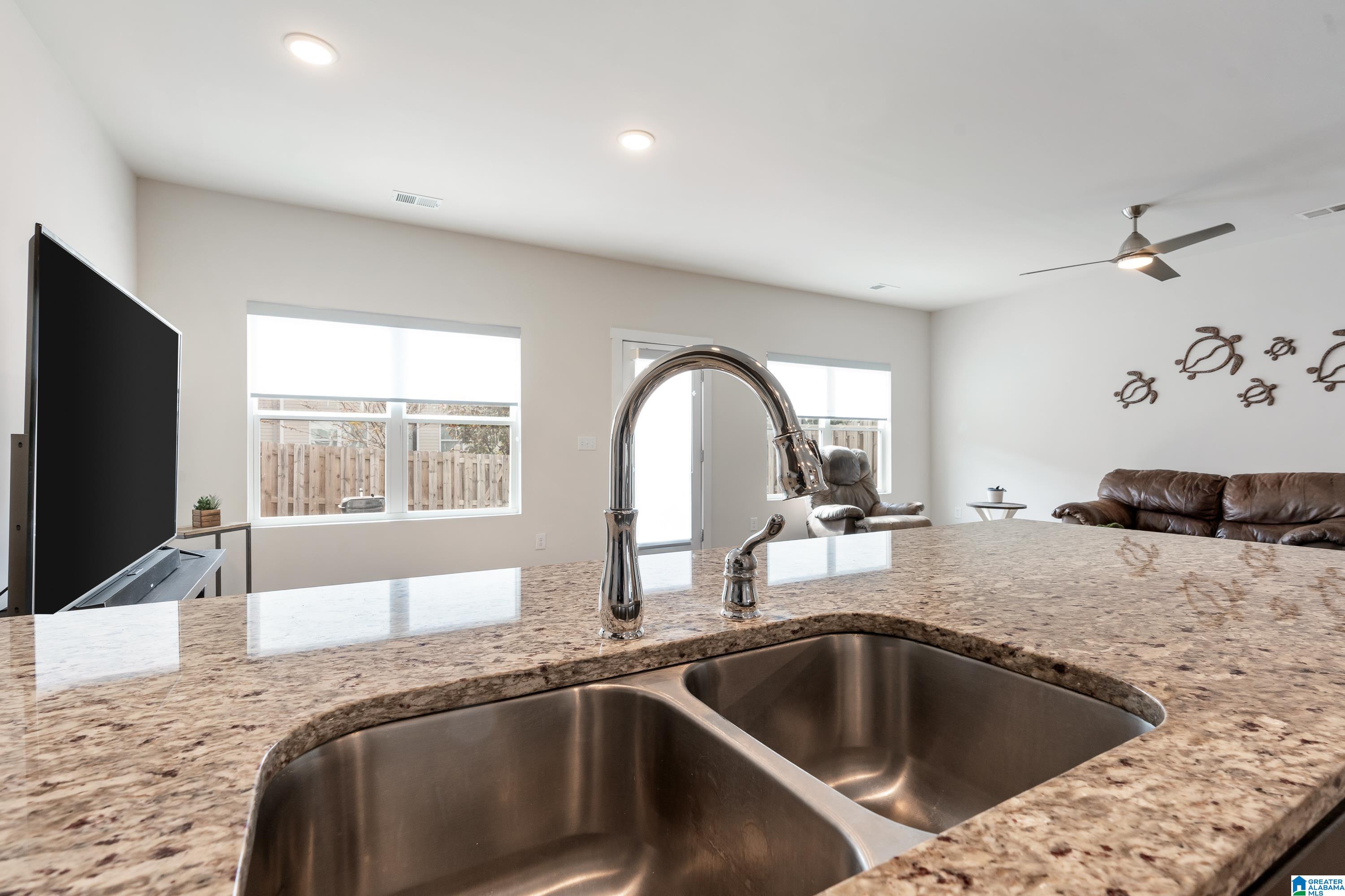 577 THE HEIGHTS LANE