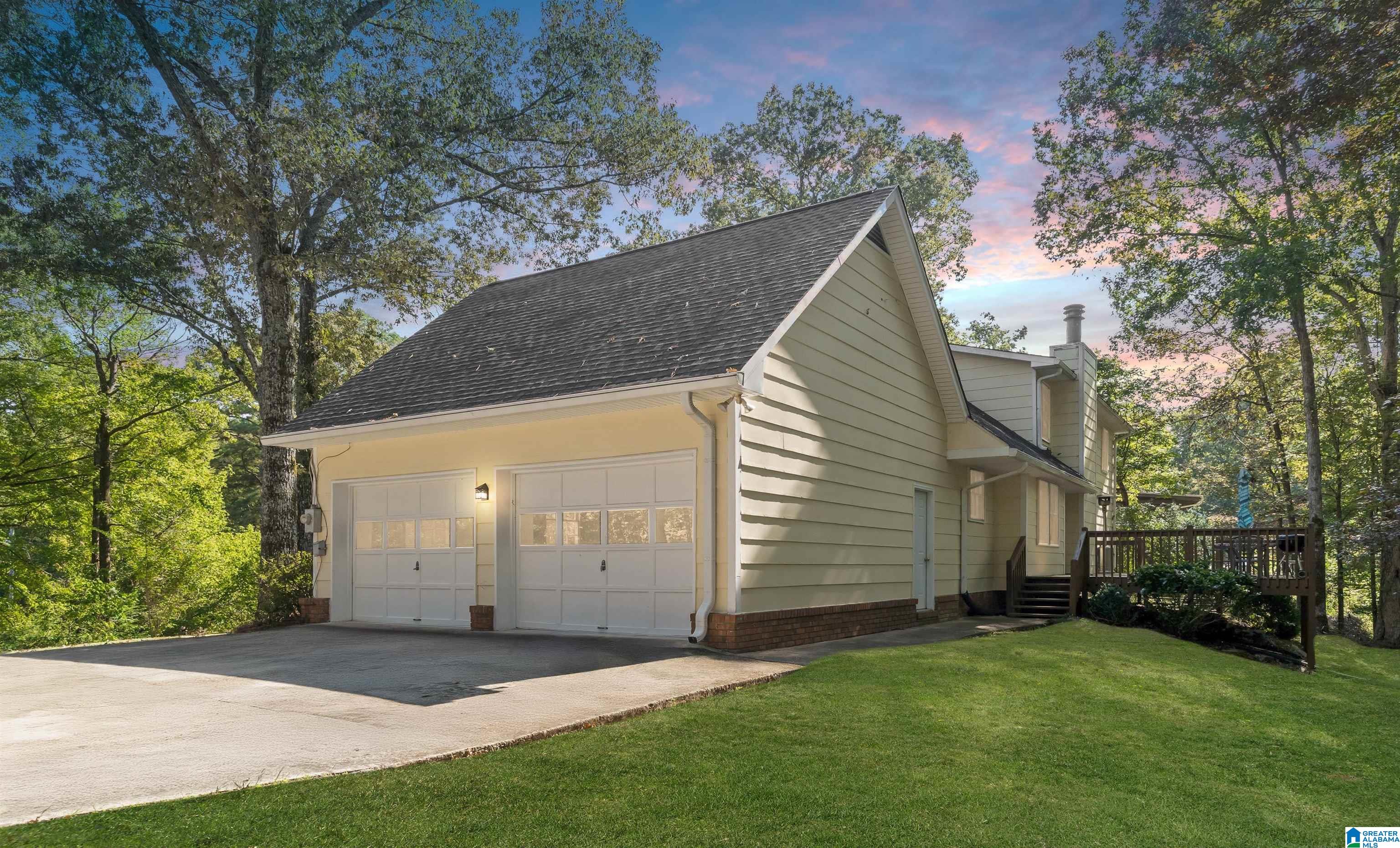 2704 LIN CIRCLE