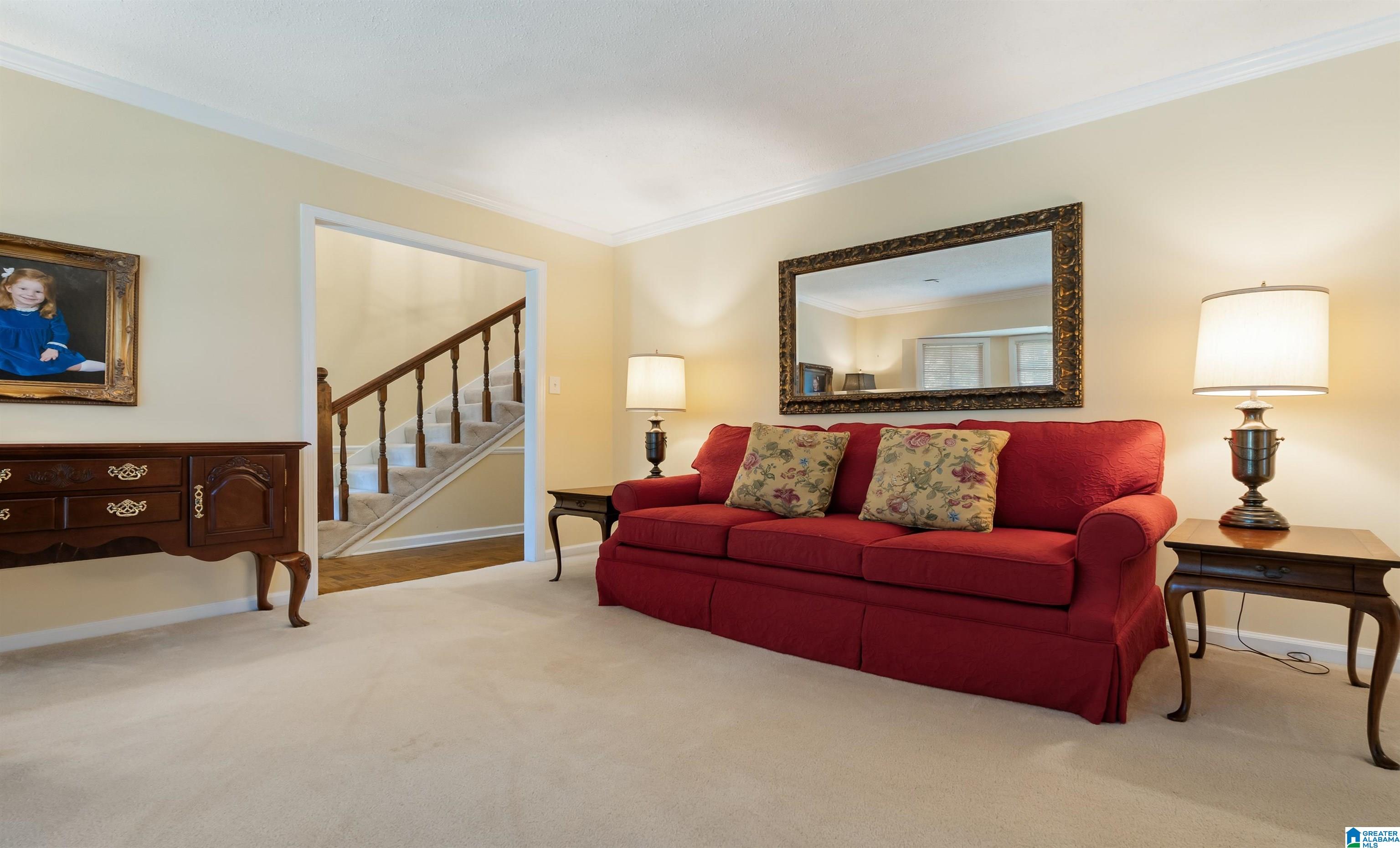 2704 LIN CIRCLE