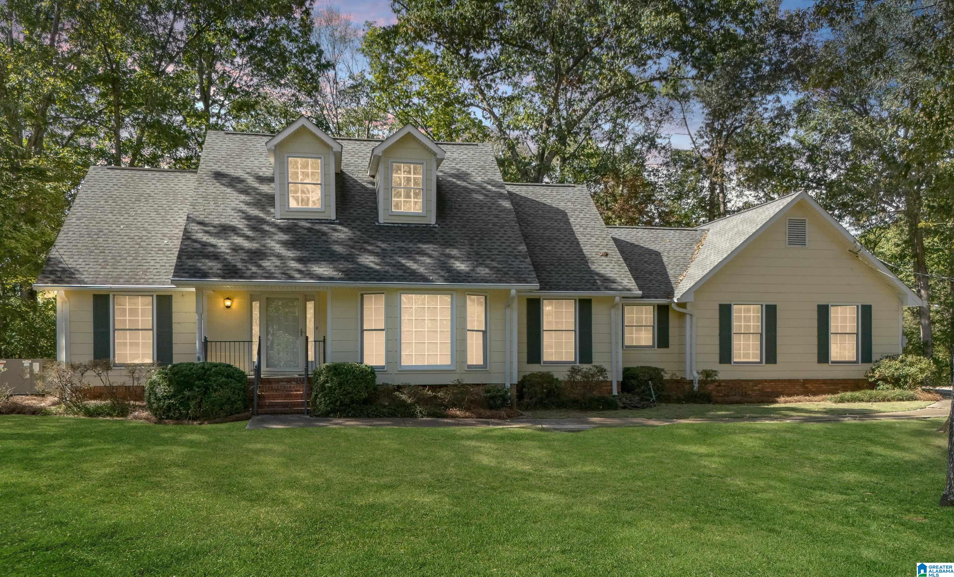 2704 LIN CIRCLE
