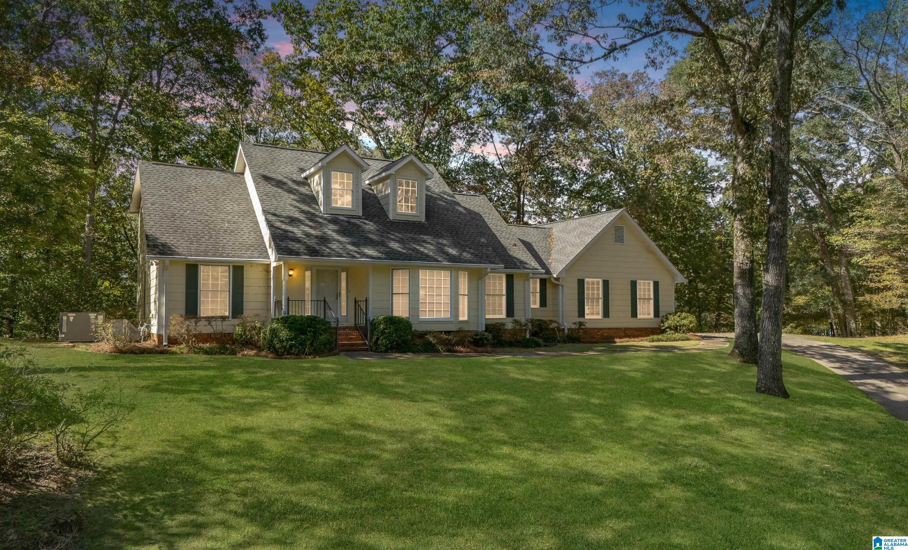 2704 LIN CIRCLE