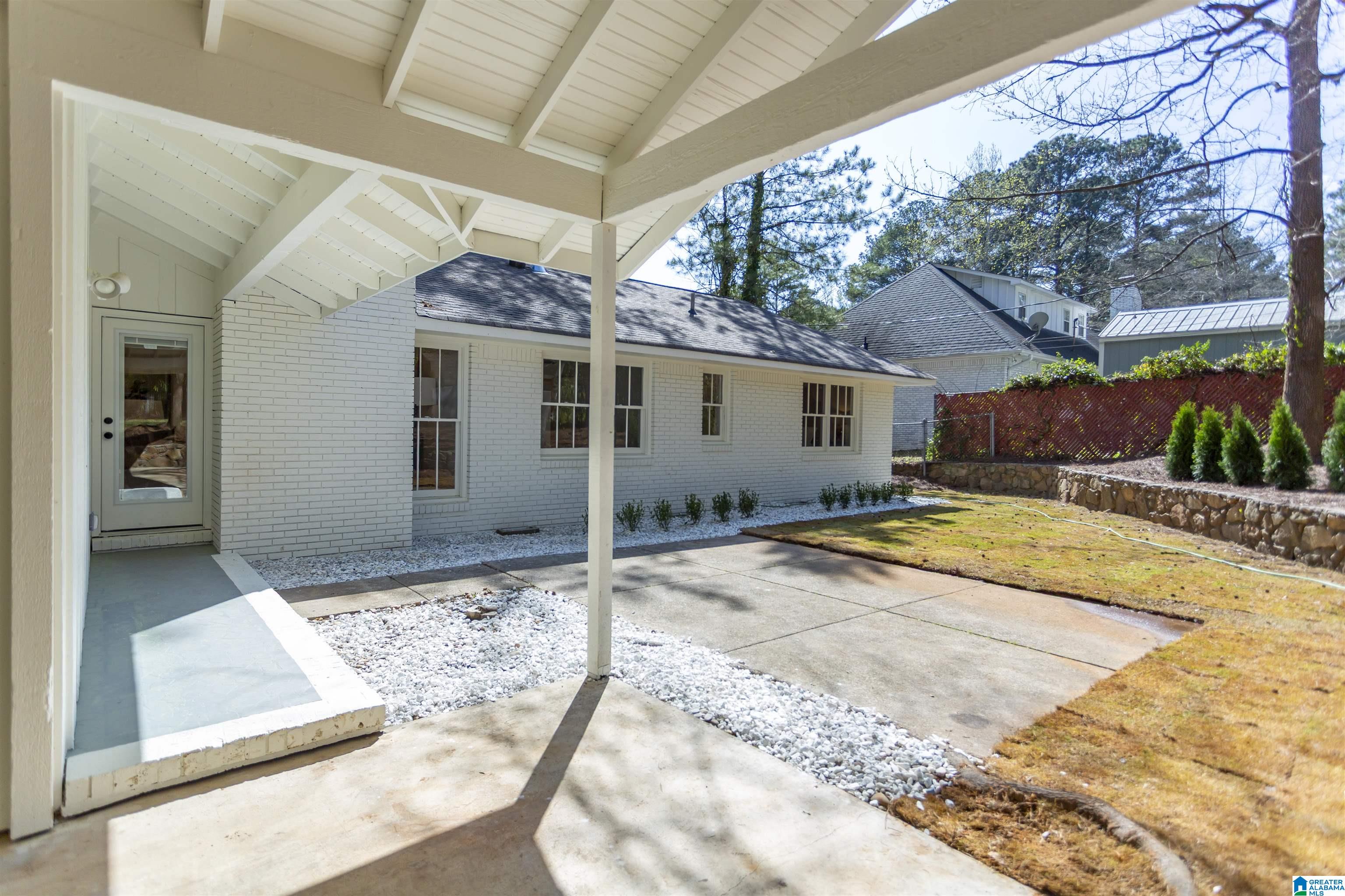 2885 WISTERIA DRIVE
