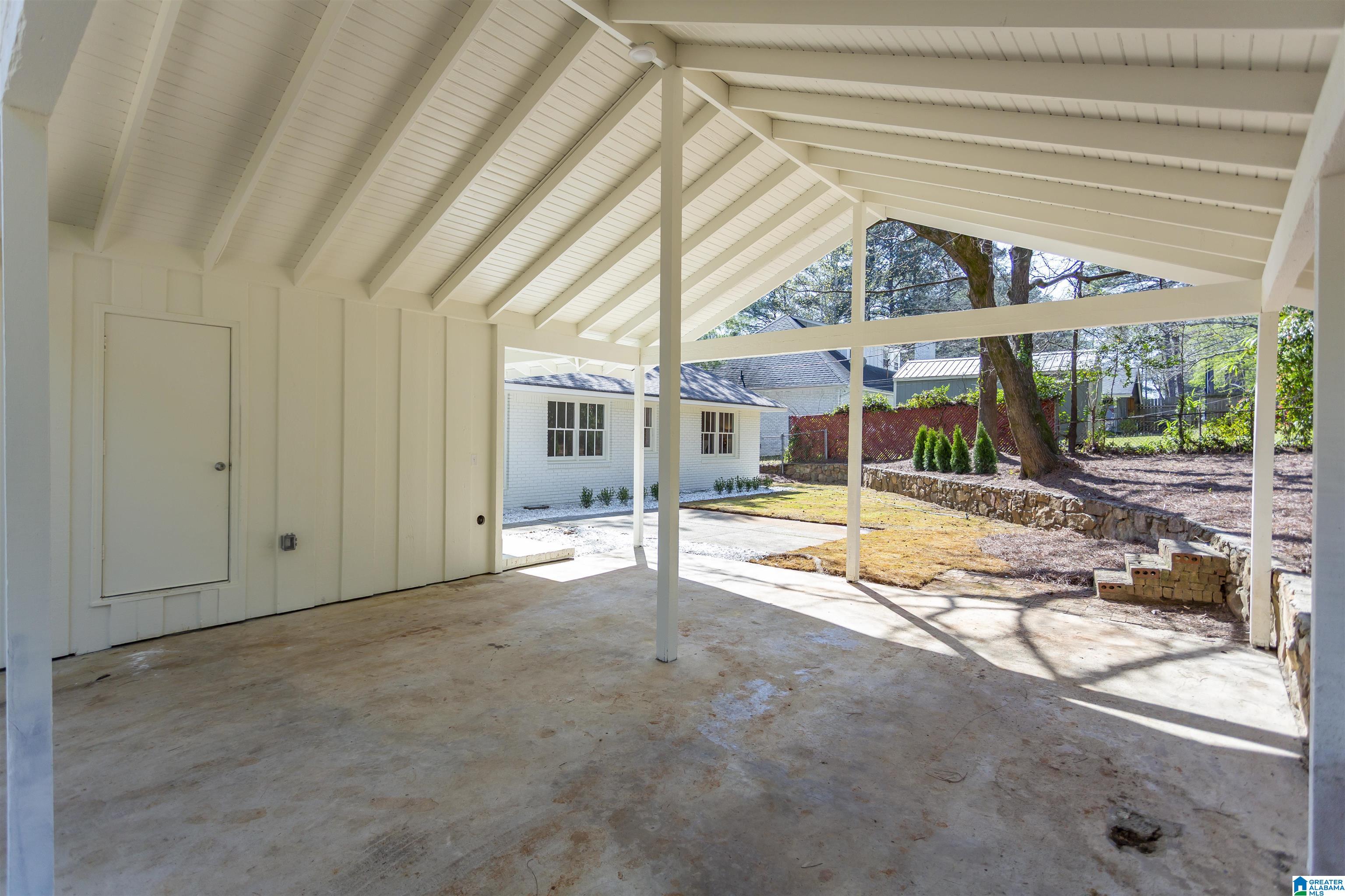 2885 WISTERIA DRIVE