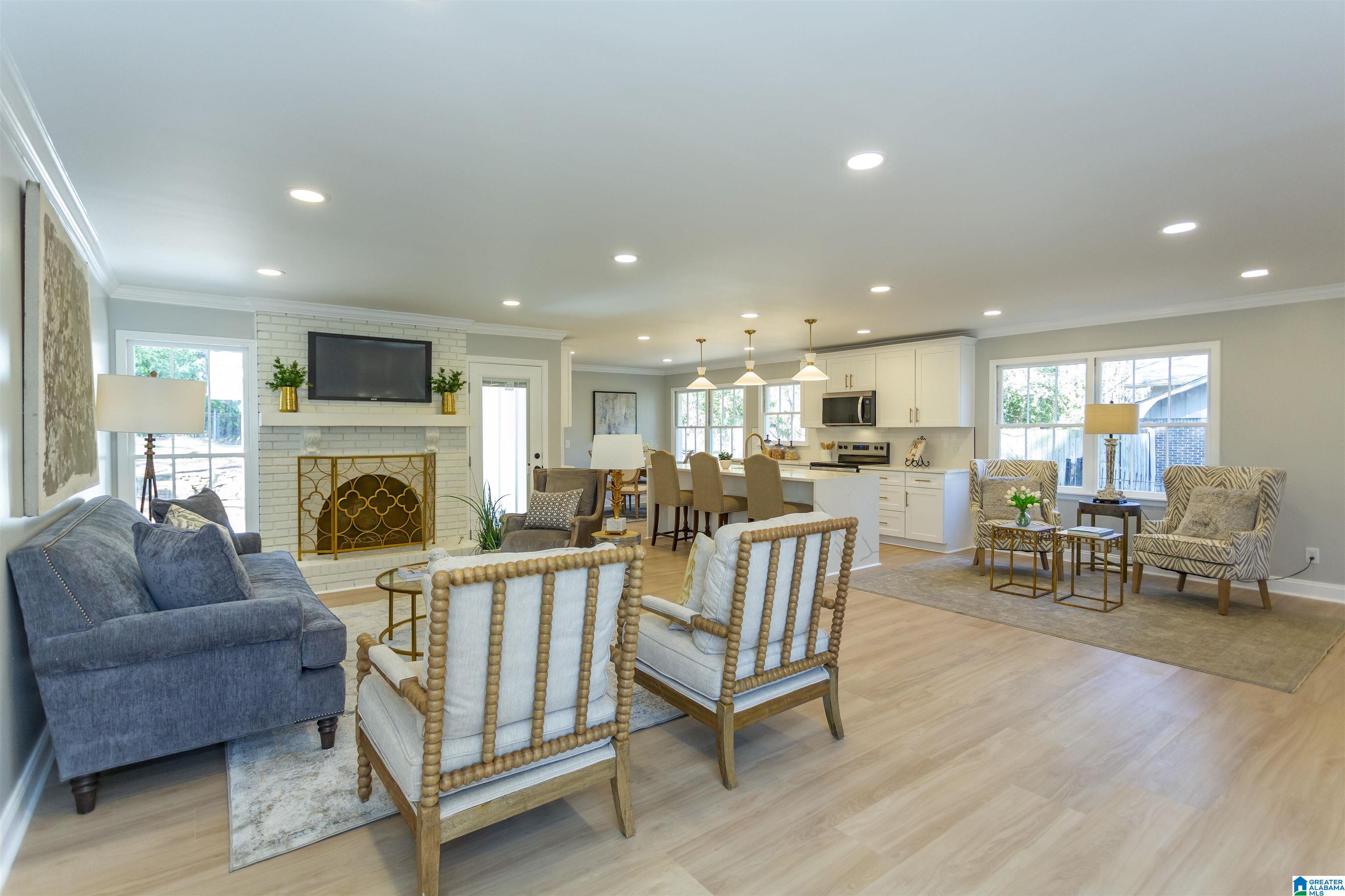 2885 WISTERIA DRIVE