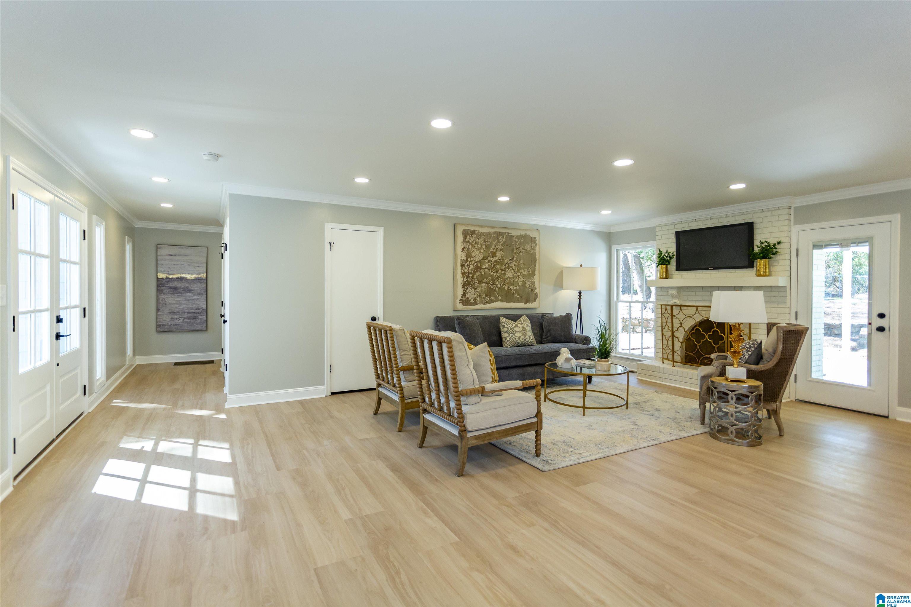 2885 WISTERIA DRIVE