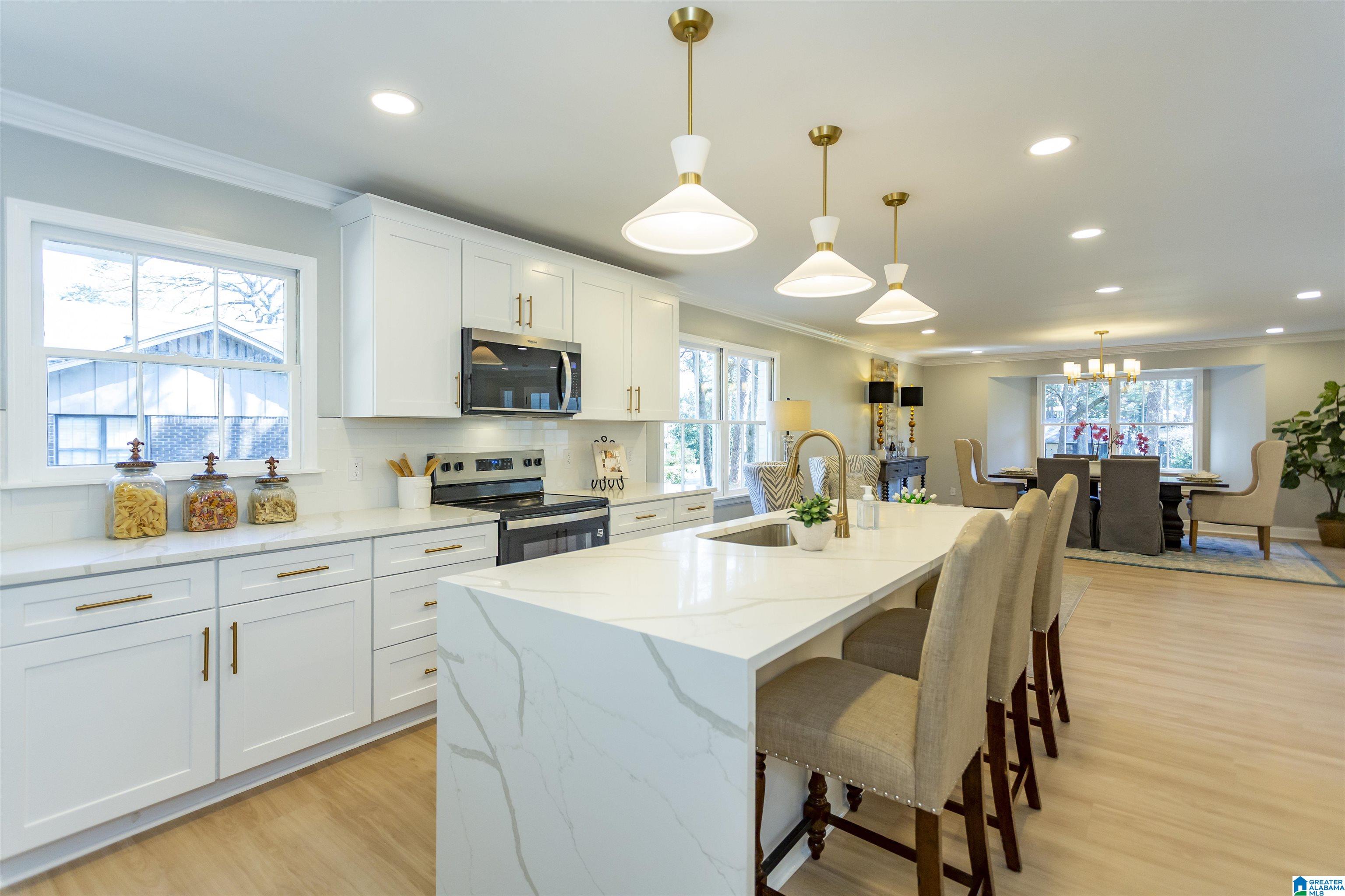2885 WISTERIA DRIVE