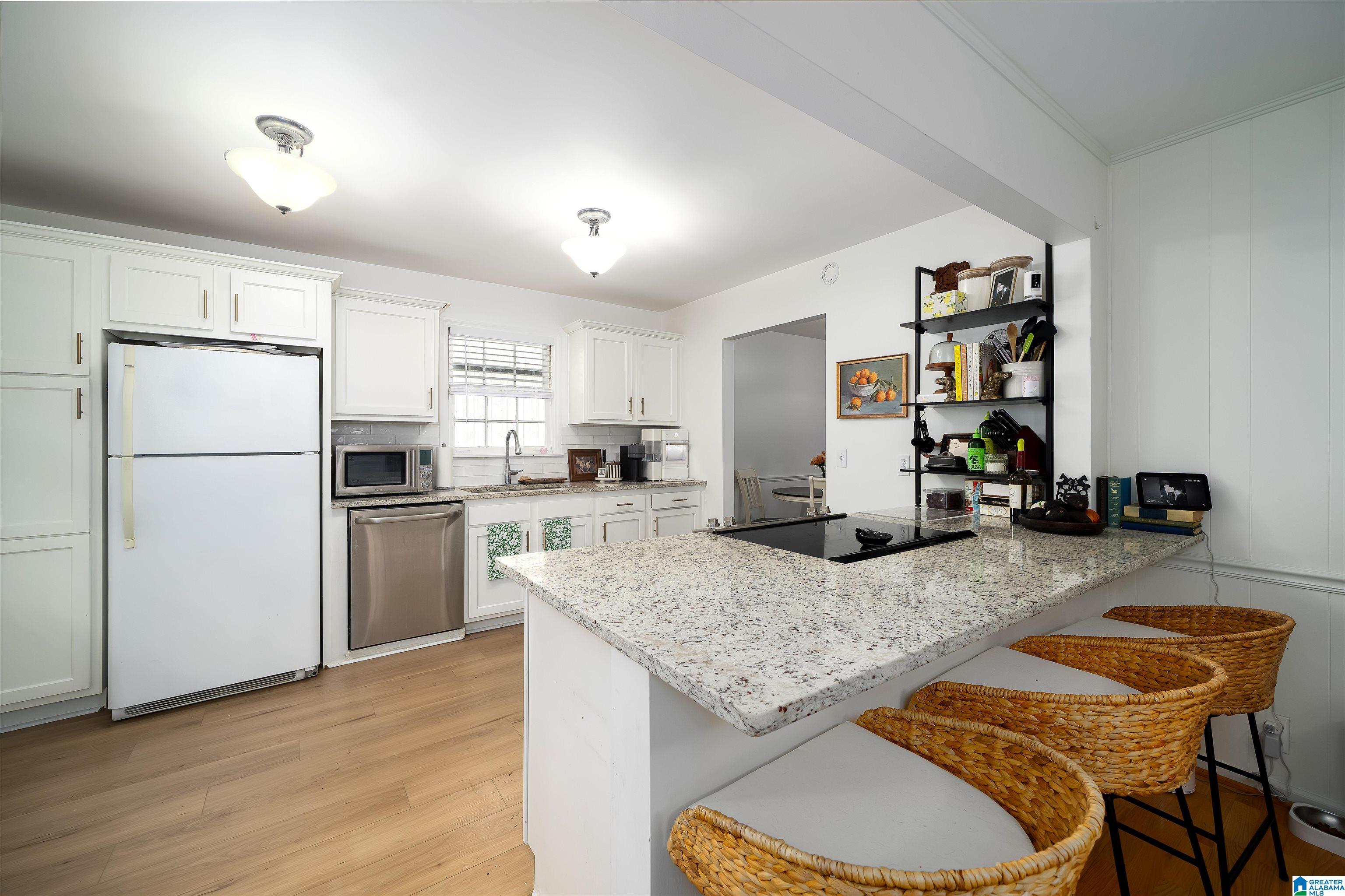 3008 LAKE PARK CIRCLE