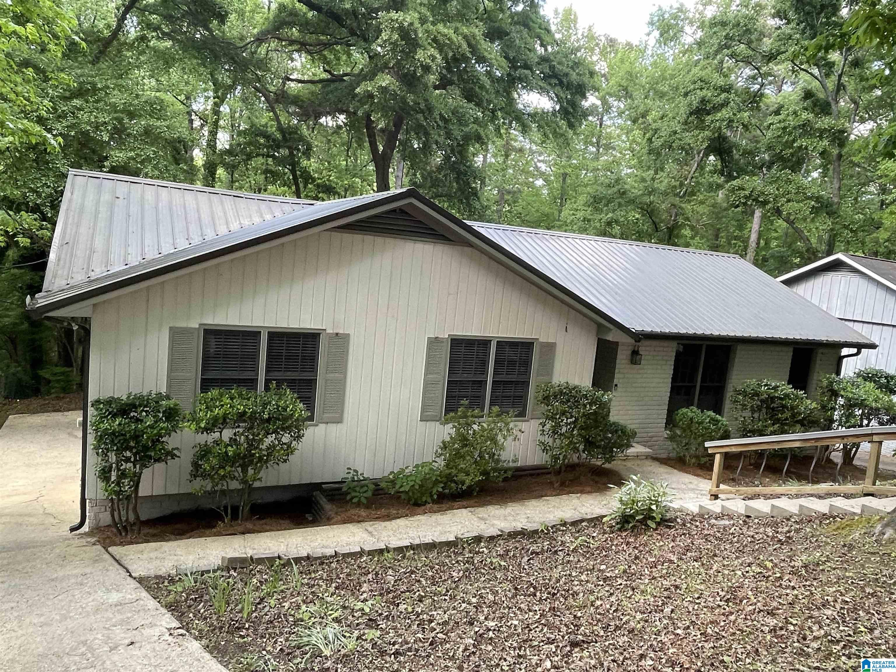 3008 LAKE PARK CIRCLE