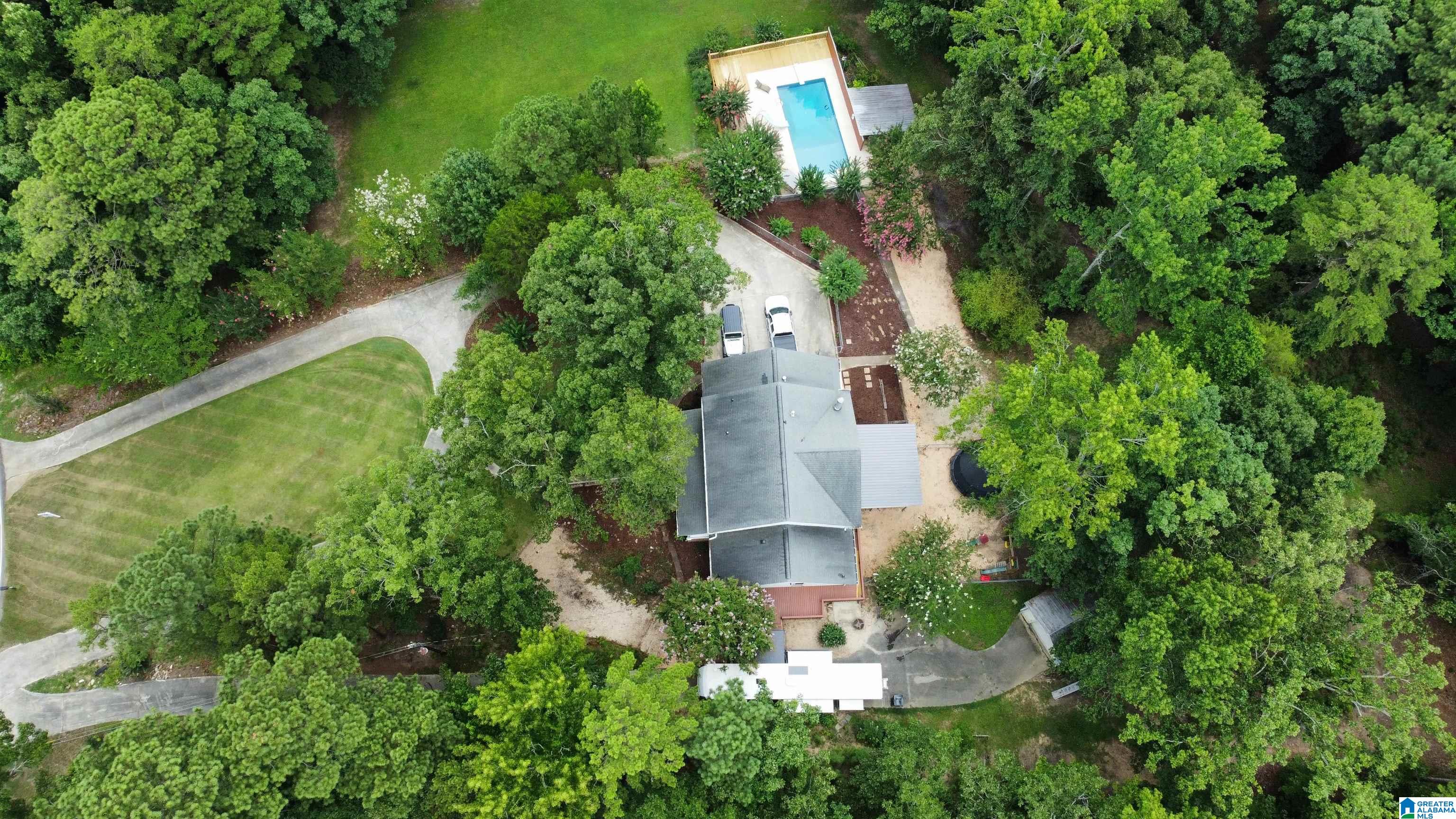 2203 LAKESIDE DRIVE