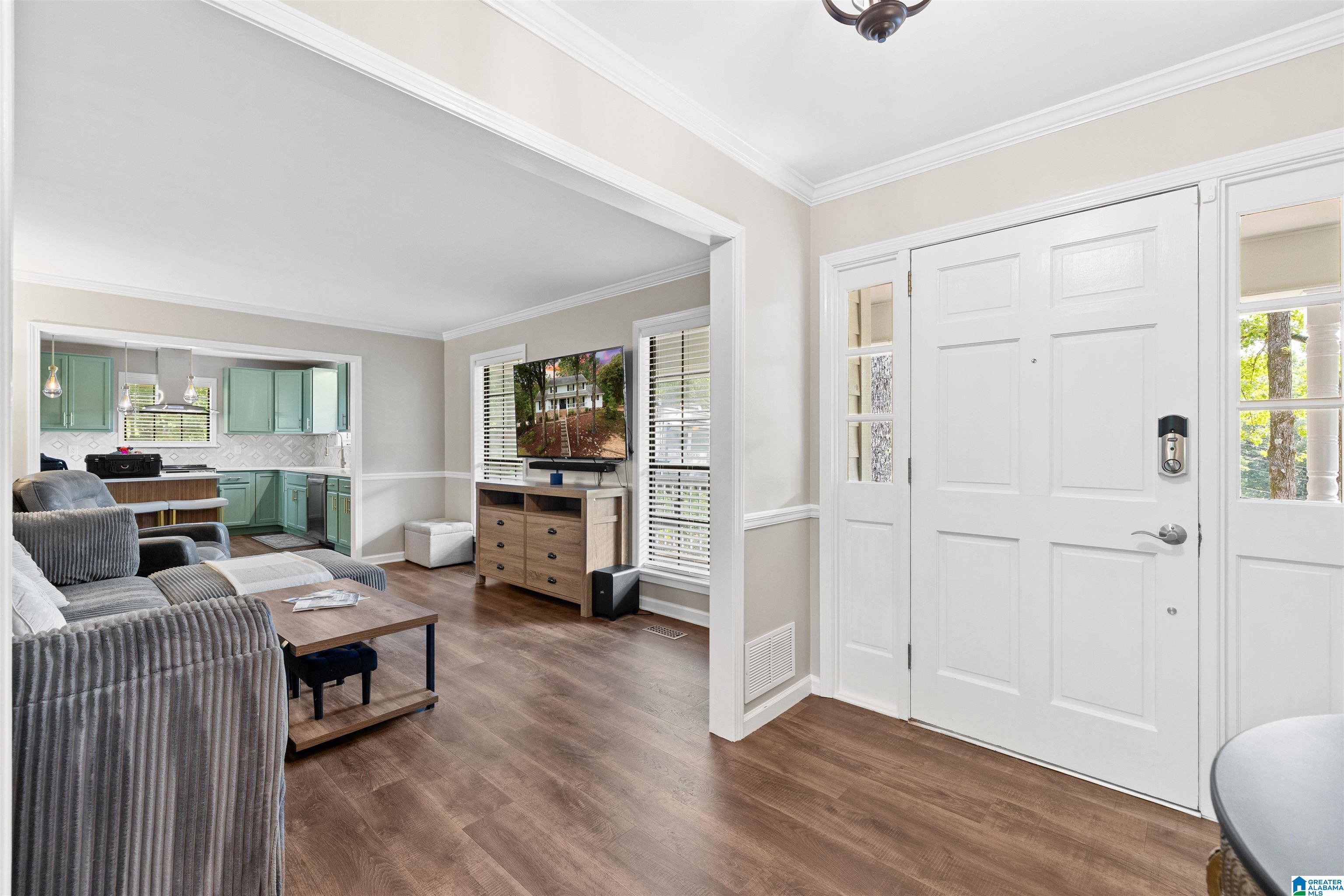 2203 LAKESIDE DRIVE
