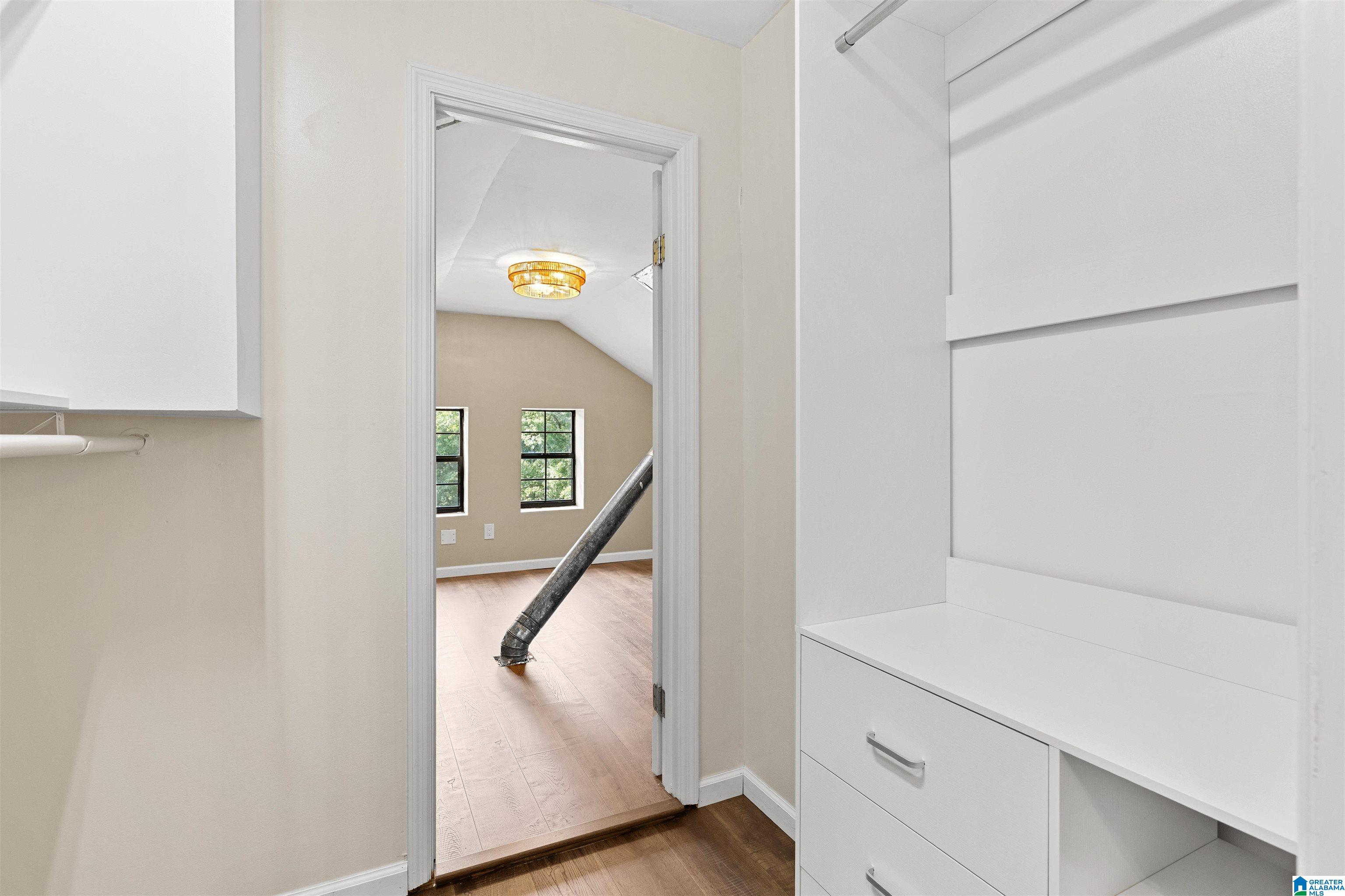 2203 LAKESIDE DRIVE