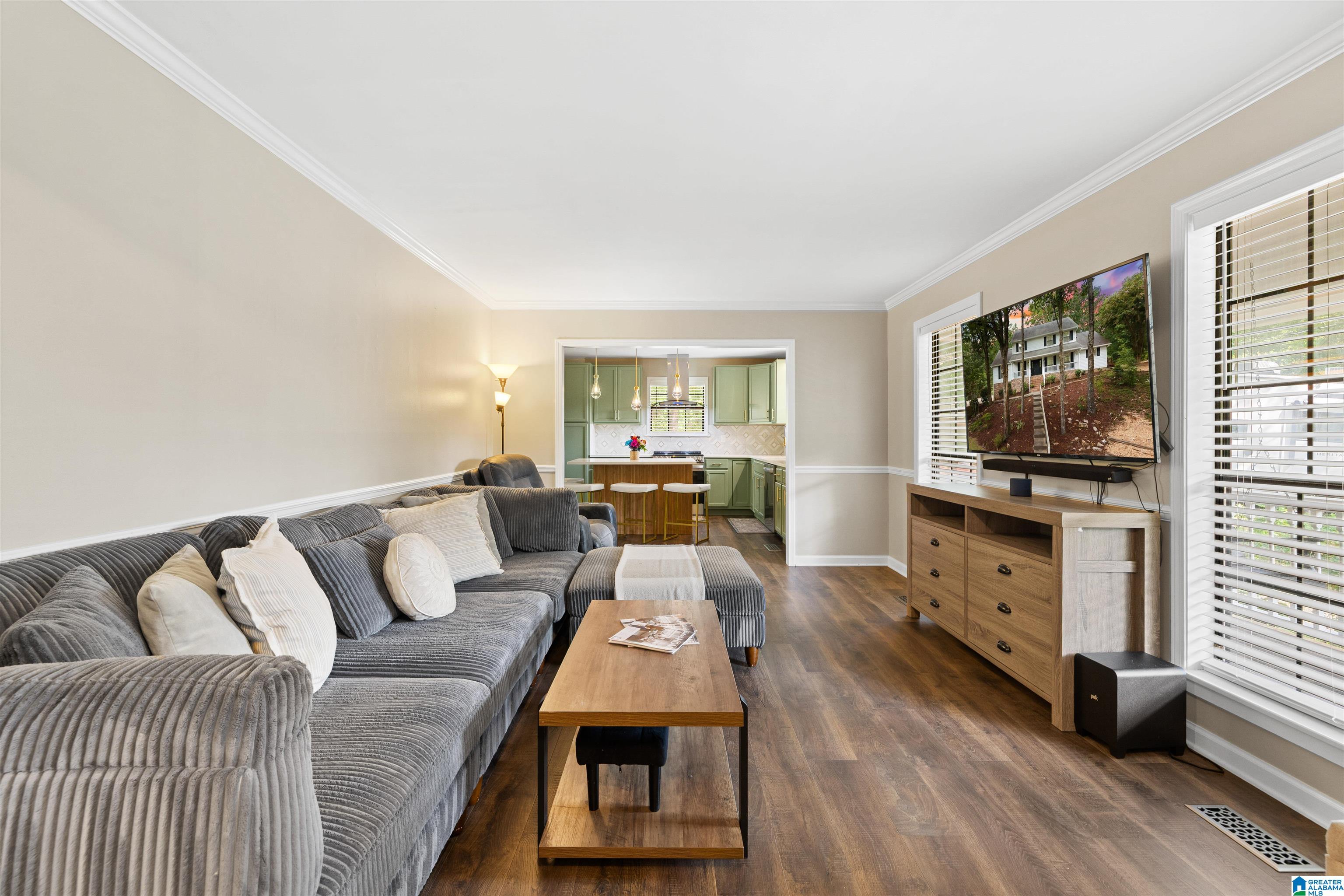 2203 LAKESIDE DRIVE