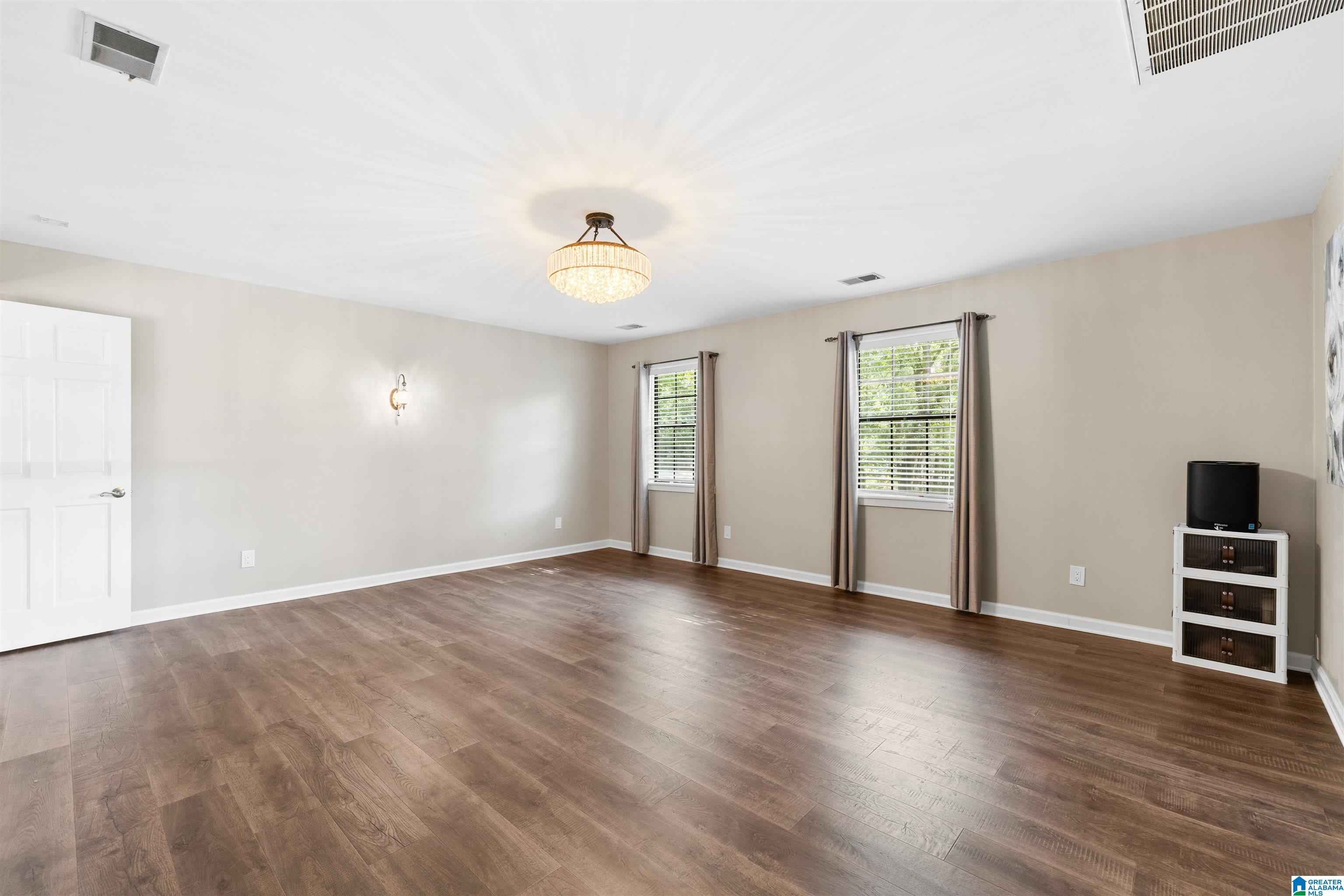 2203 LAKESIDE DRIVE