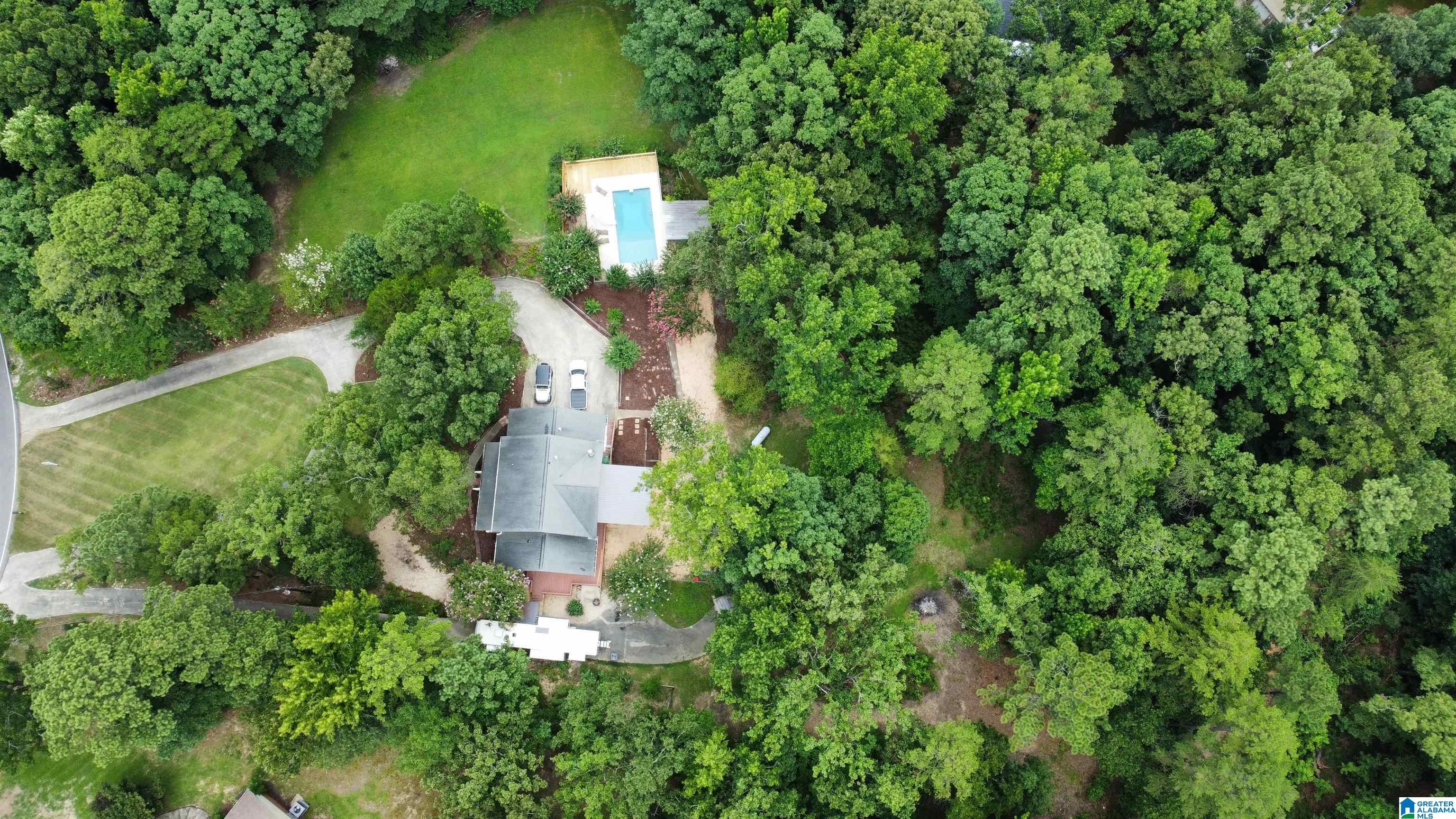 2203 LAKESIDE DRIVE