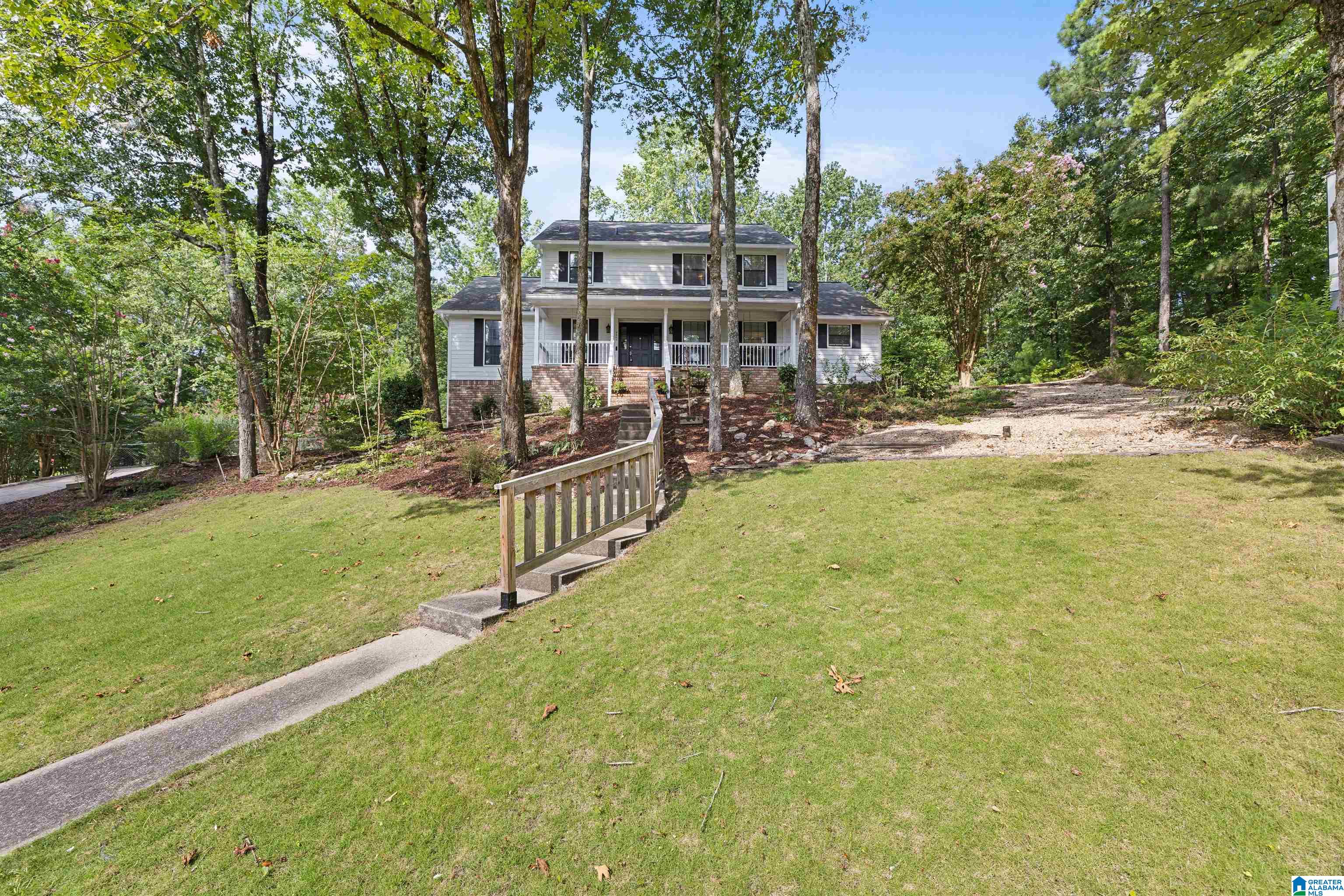 2203 LAKESIDE DRIVE