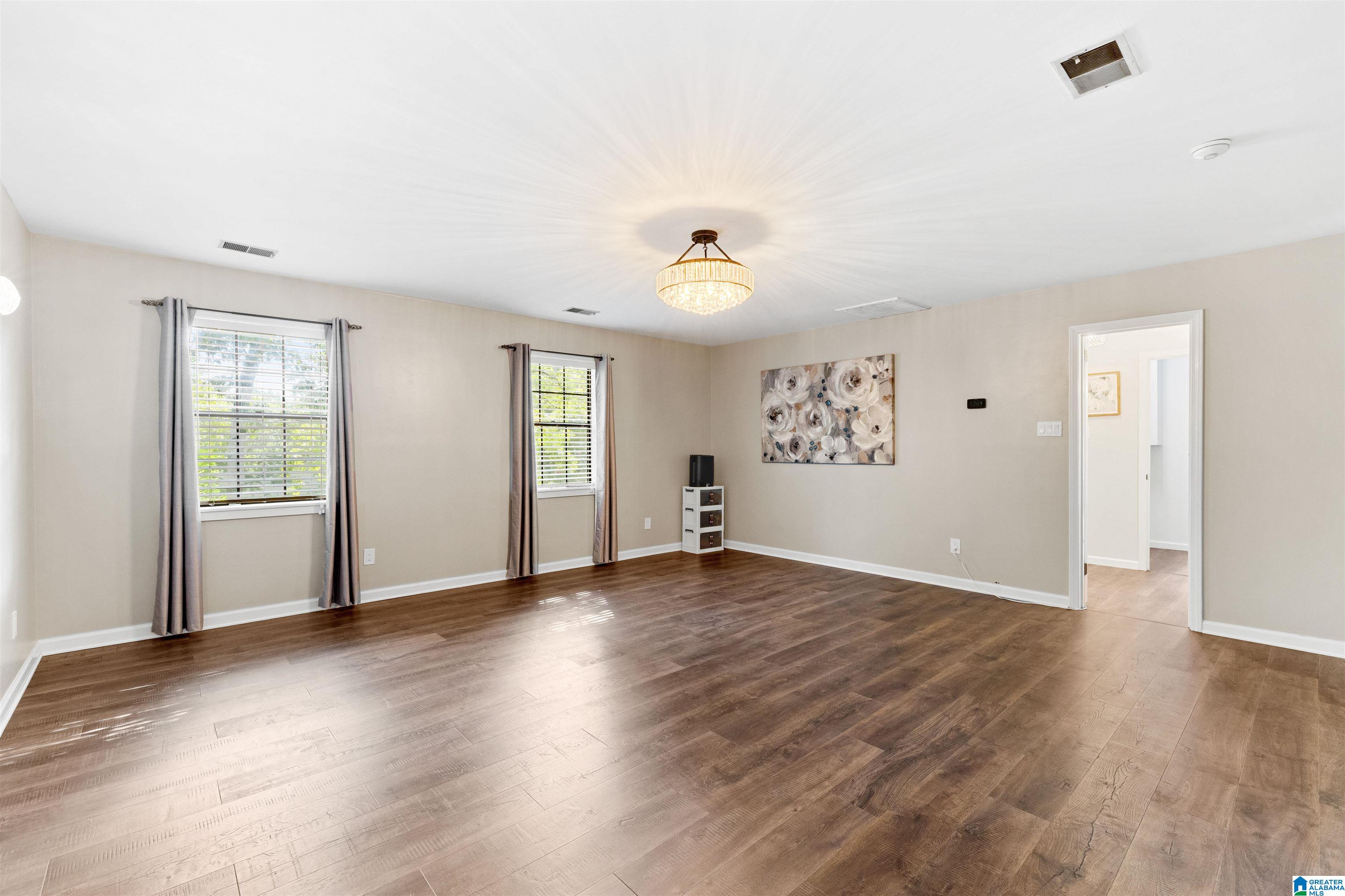 2203 LAKESIDE DRIVE