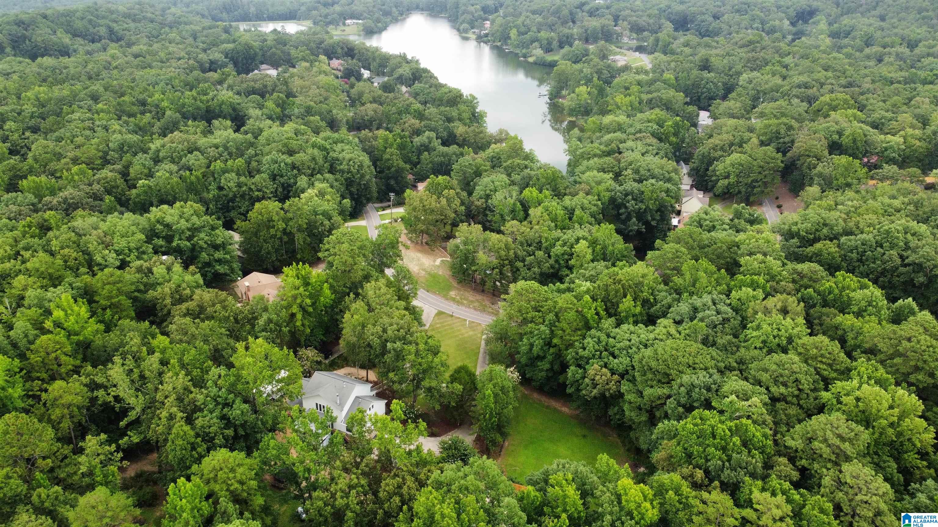 2203 LAKESIDE DRIVE