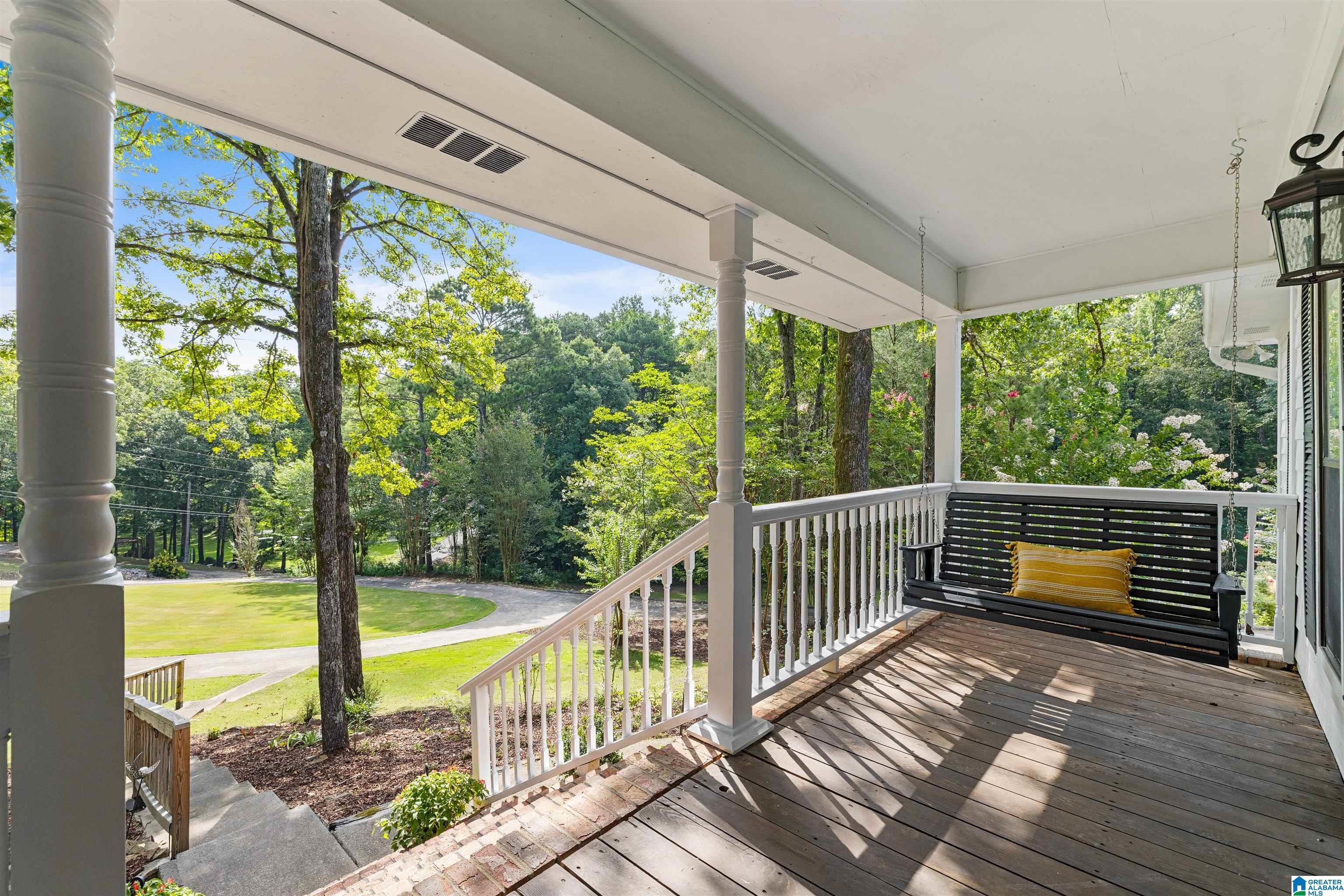2203 LAKESIDE DRIVE