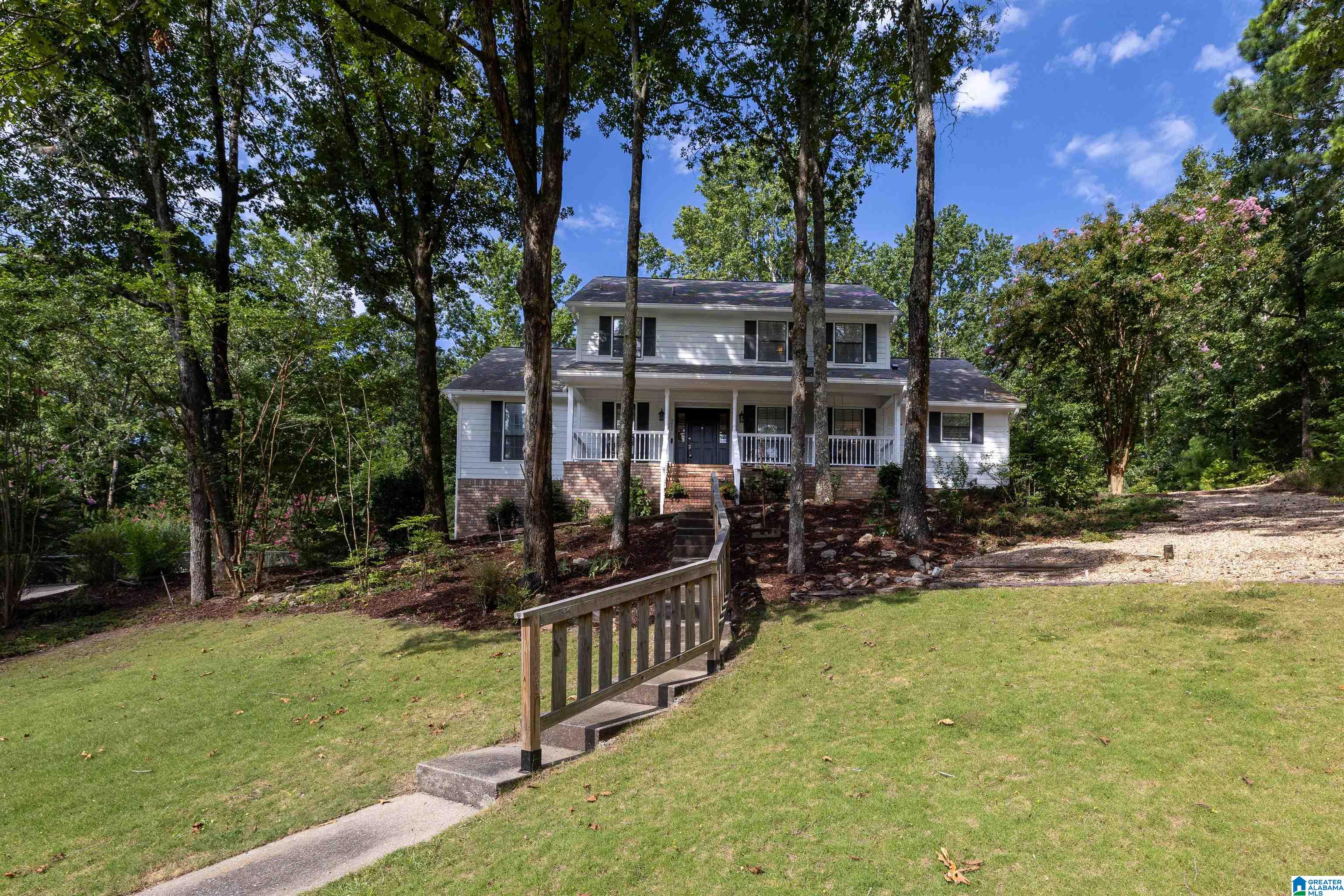 2203 LAKESIDE DRIVE